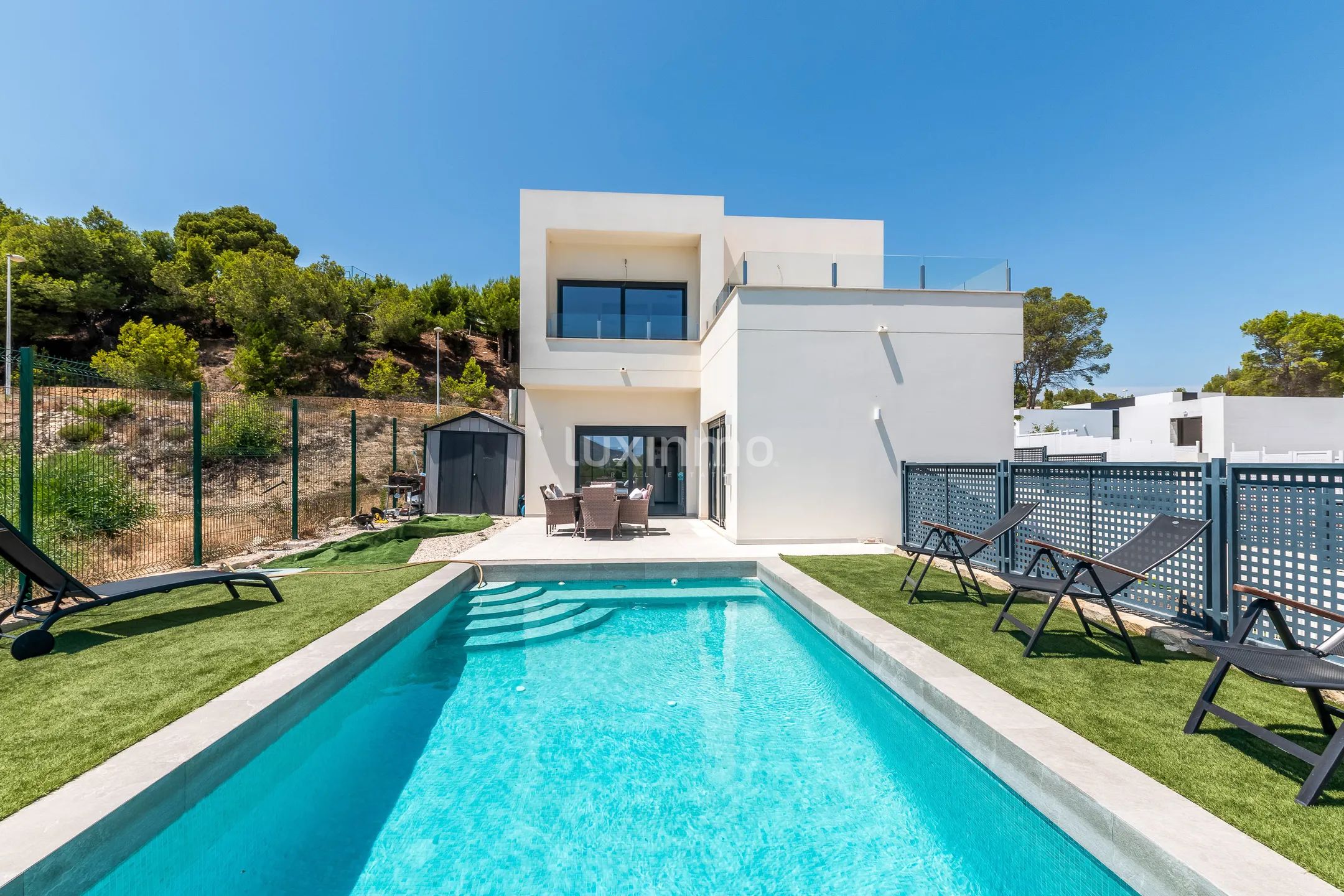 Modern villa with mountain views and private swimming pool in Alfaz del PI — photo 3
