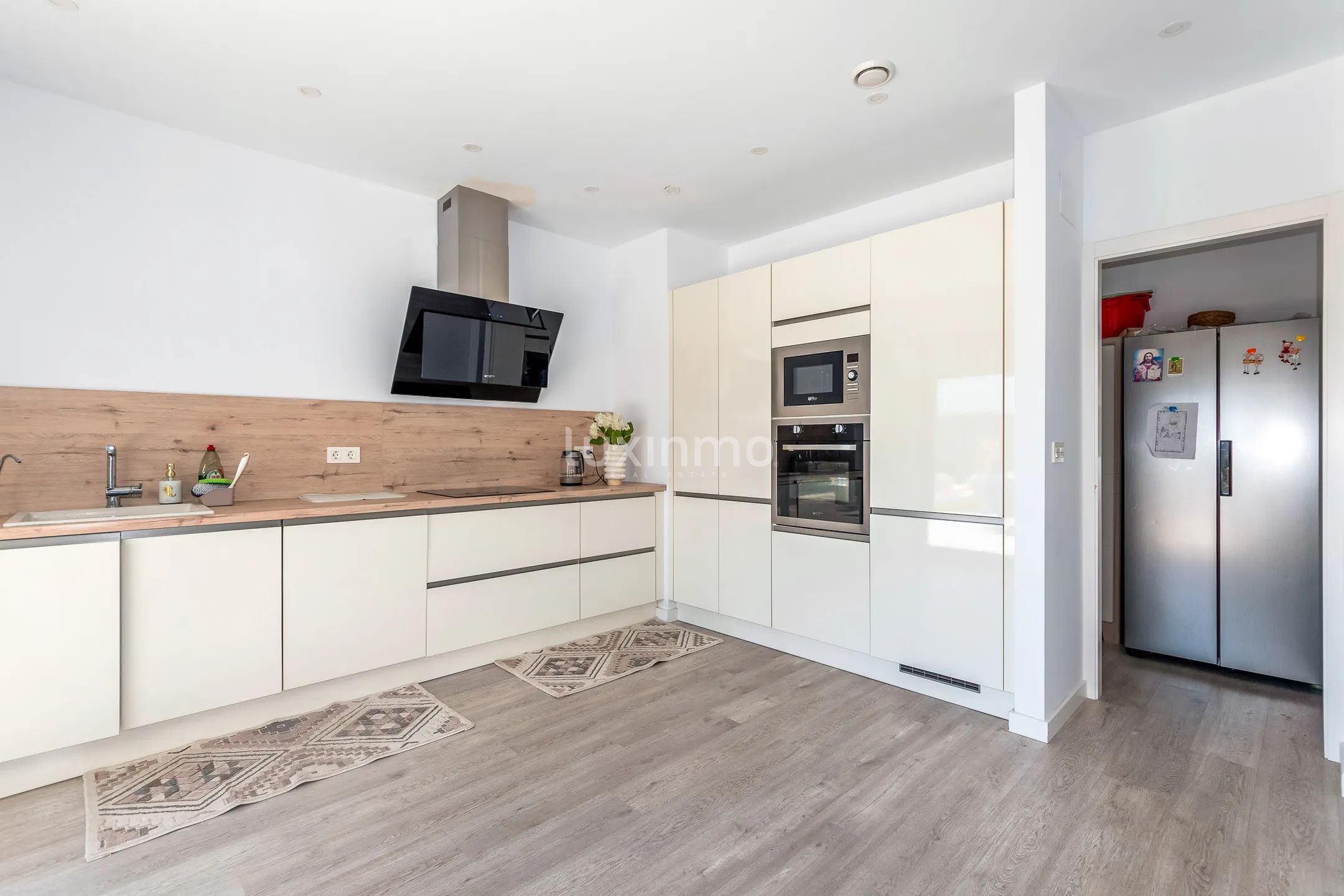 Modern villa with mountain views and private swimming pool in Alfaz del PI — photo 12