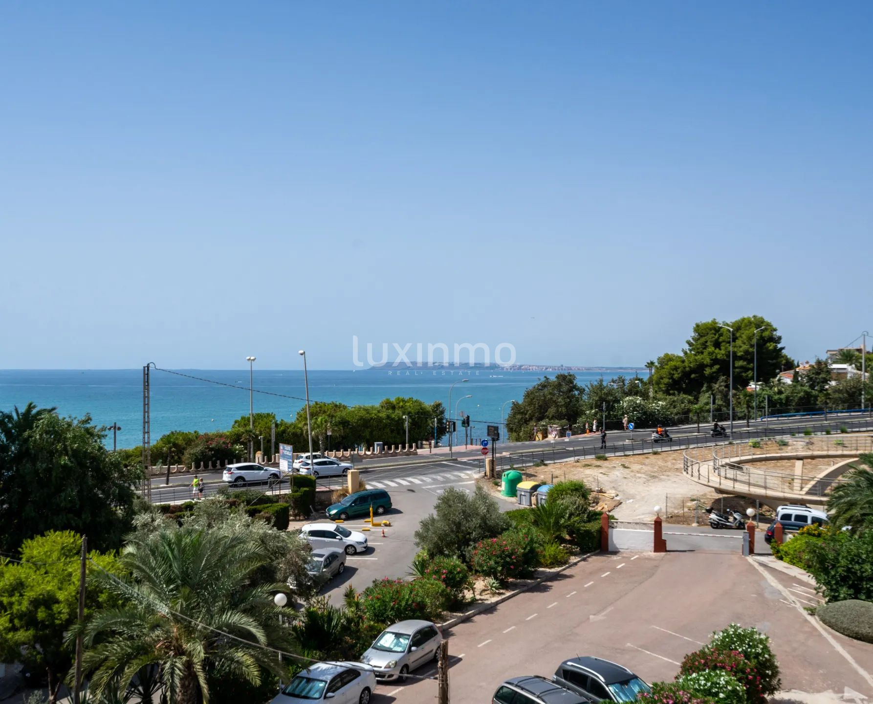Stunning 3-Bedroom Apartment with Sea Views in La Albufereta, Alicante — photo 29
