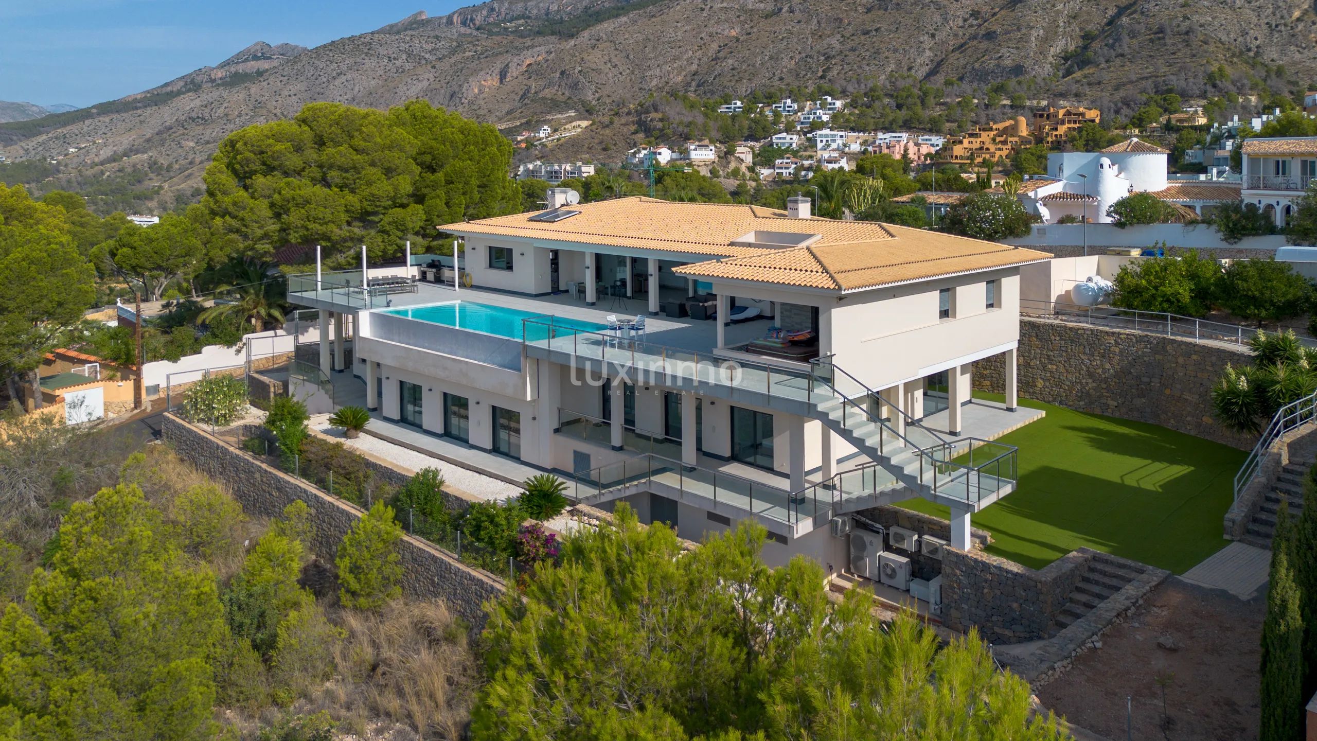 Maison individuelle de luxe de style méditerranéen avec vue panoramique à Altea la Vella — photo 44
