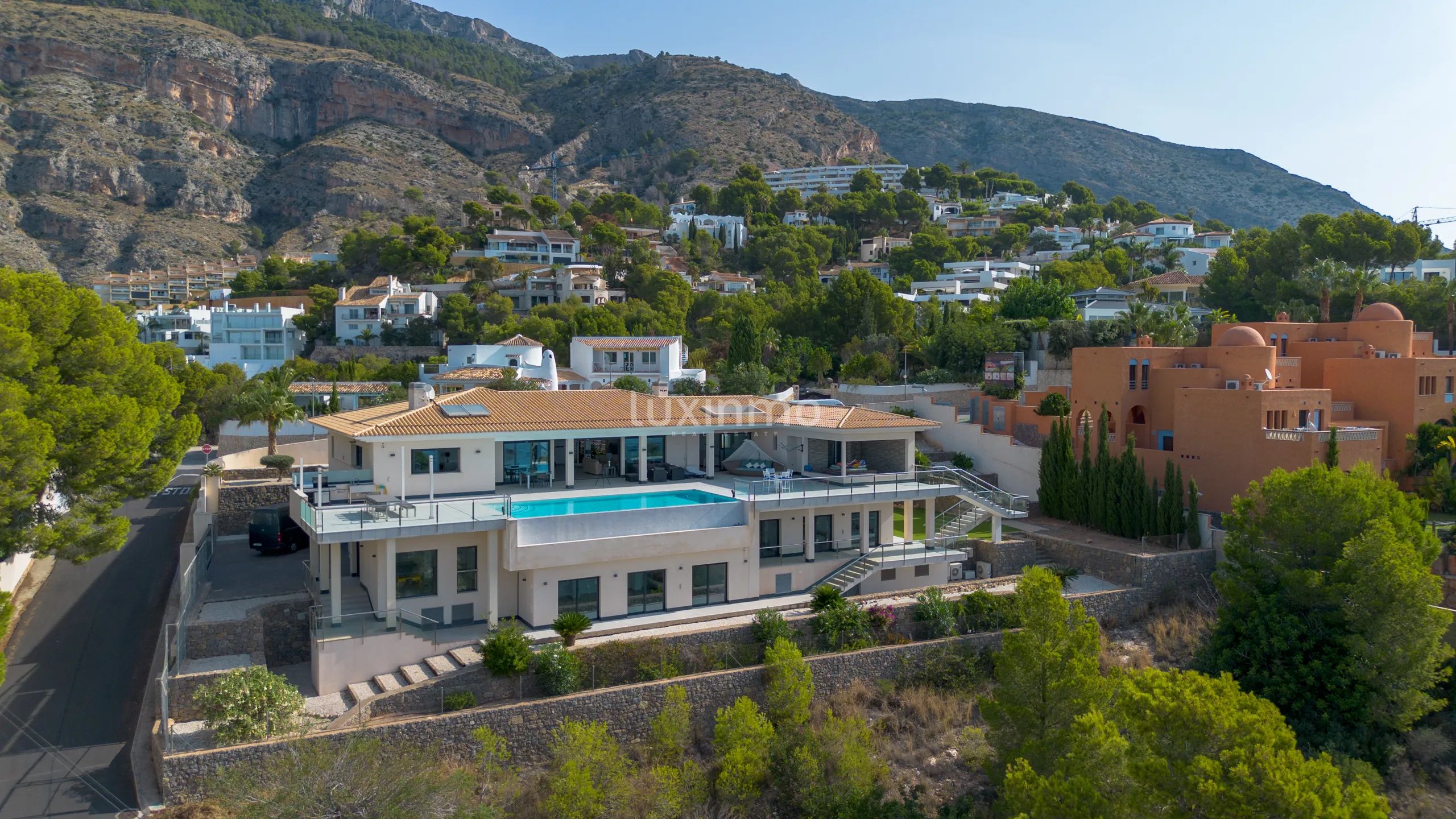 Maison individuelle de luxe de style méditerranéen avec vue panoramique à Altea la Vella — photo 45