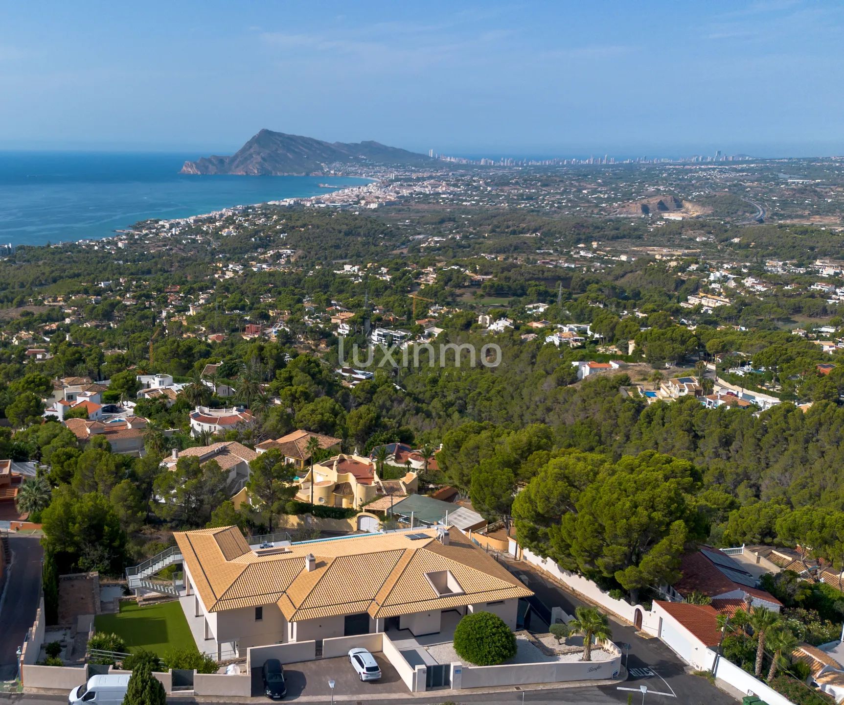Maison individuelle de luxe de style méditerranéen avec vue panoramique à Altea la Vella — photo 46