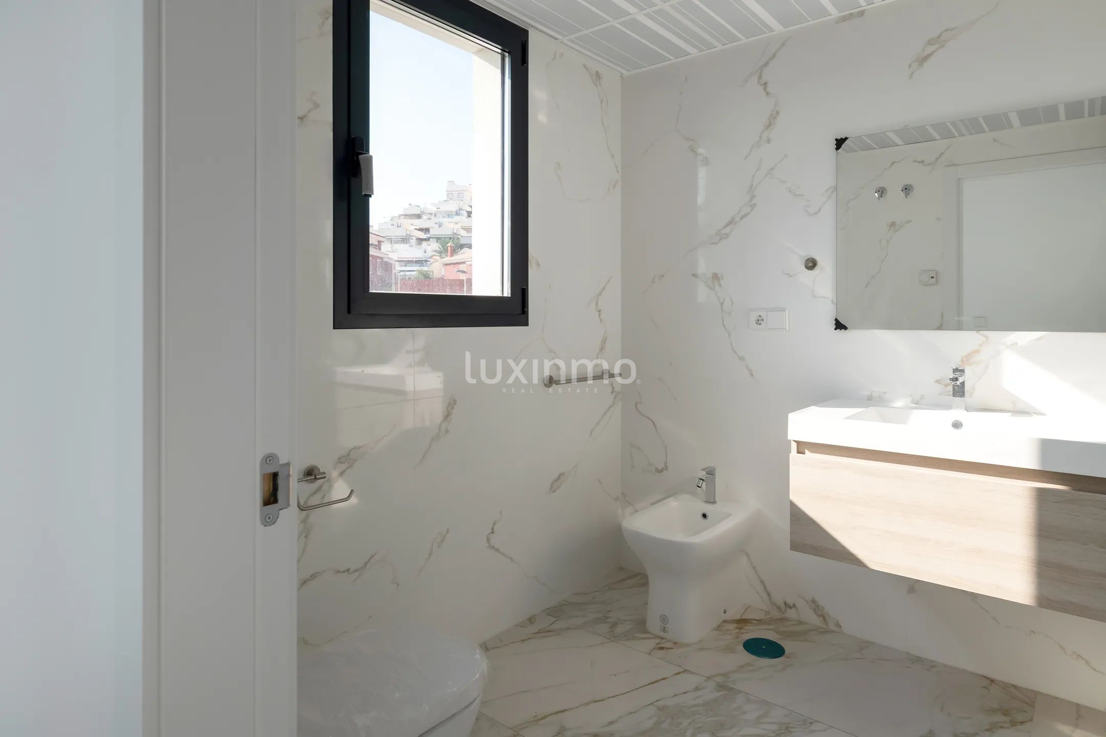 Brand new modern villa — photo 12