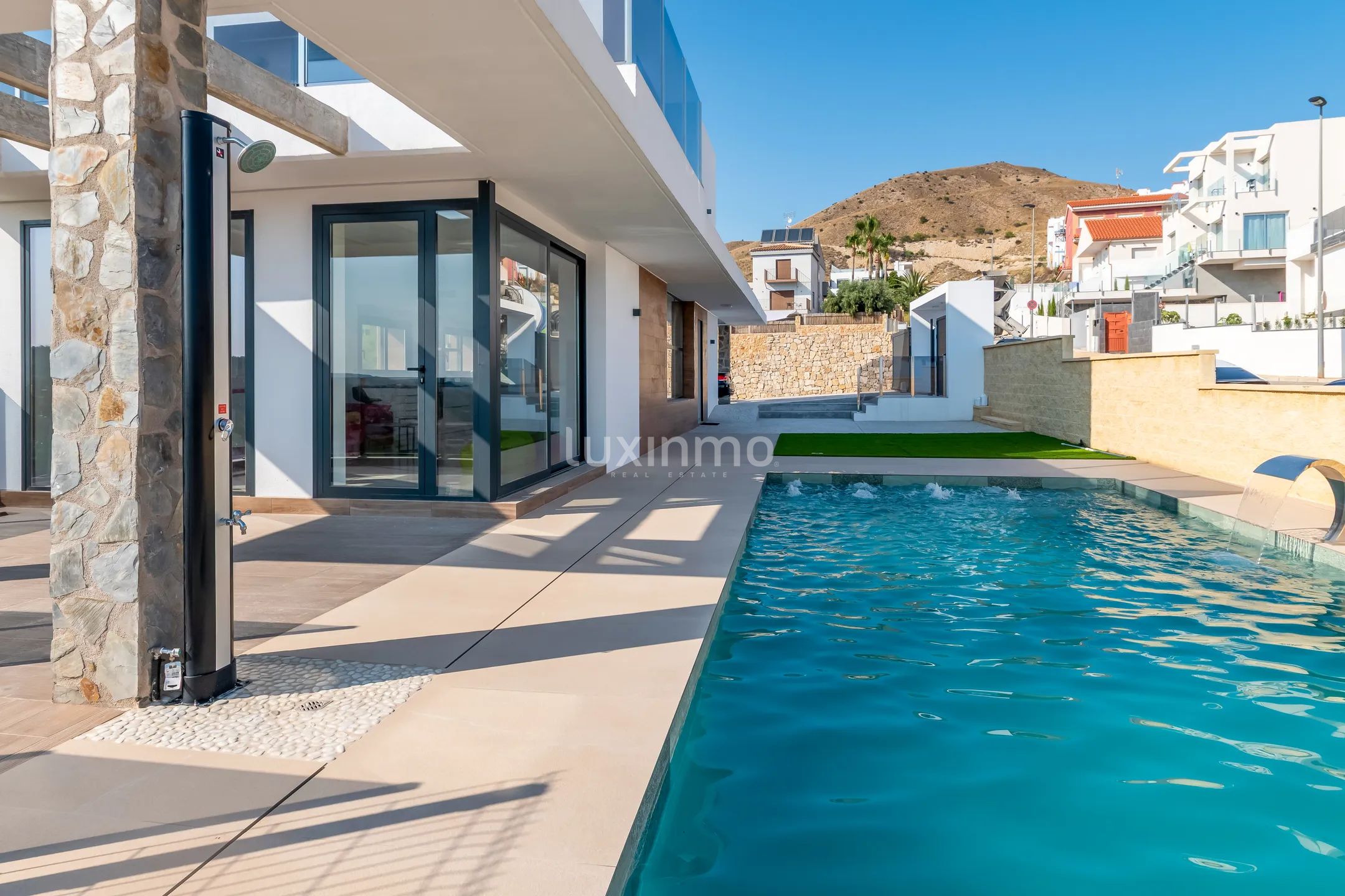 Brand new modern villa — photo 32