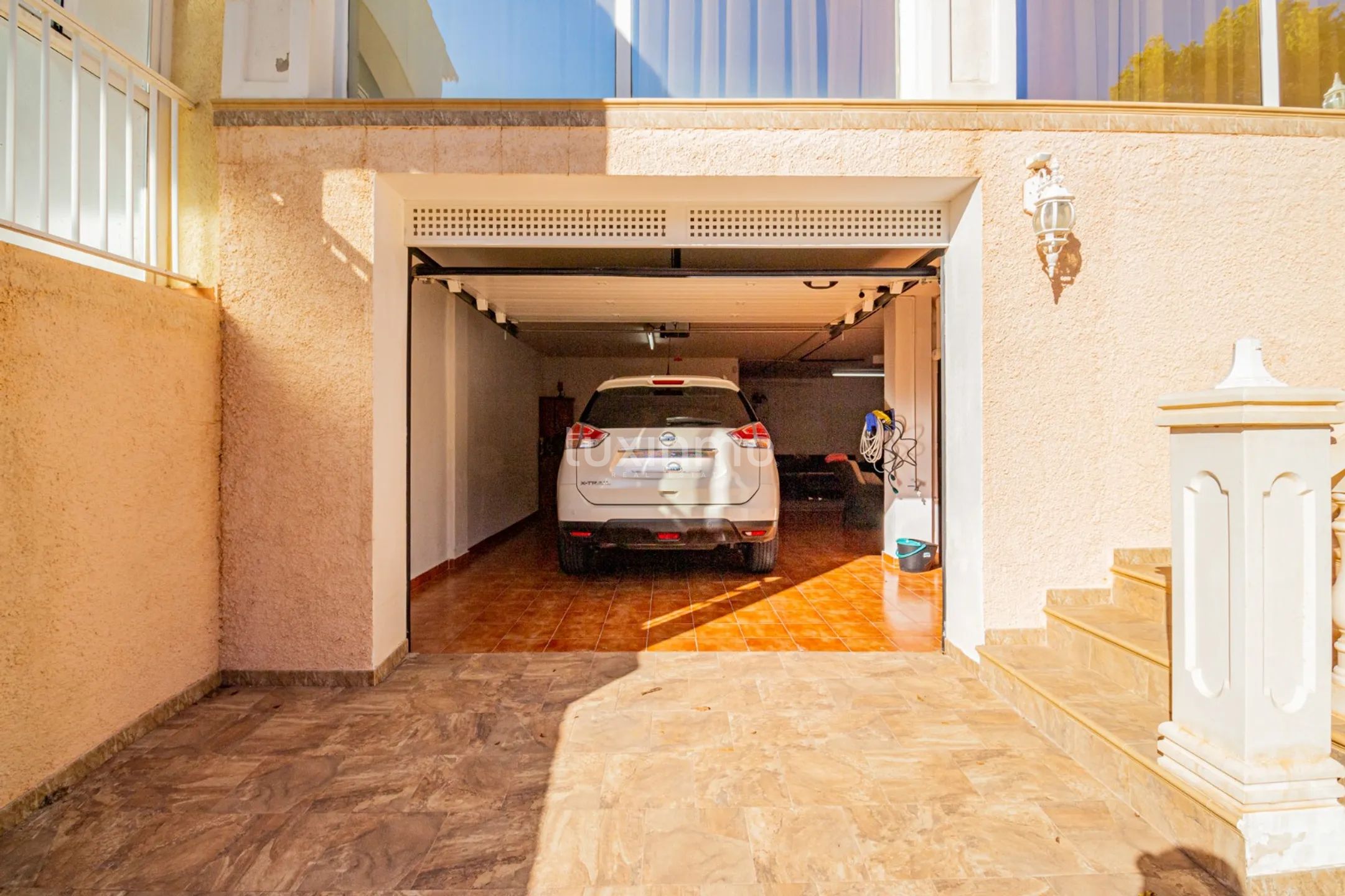 Charming Mediterranean-Style 4-Bedroom Villa in El Albir with Private Pool and Mountain Views — photo 24