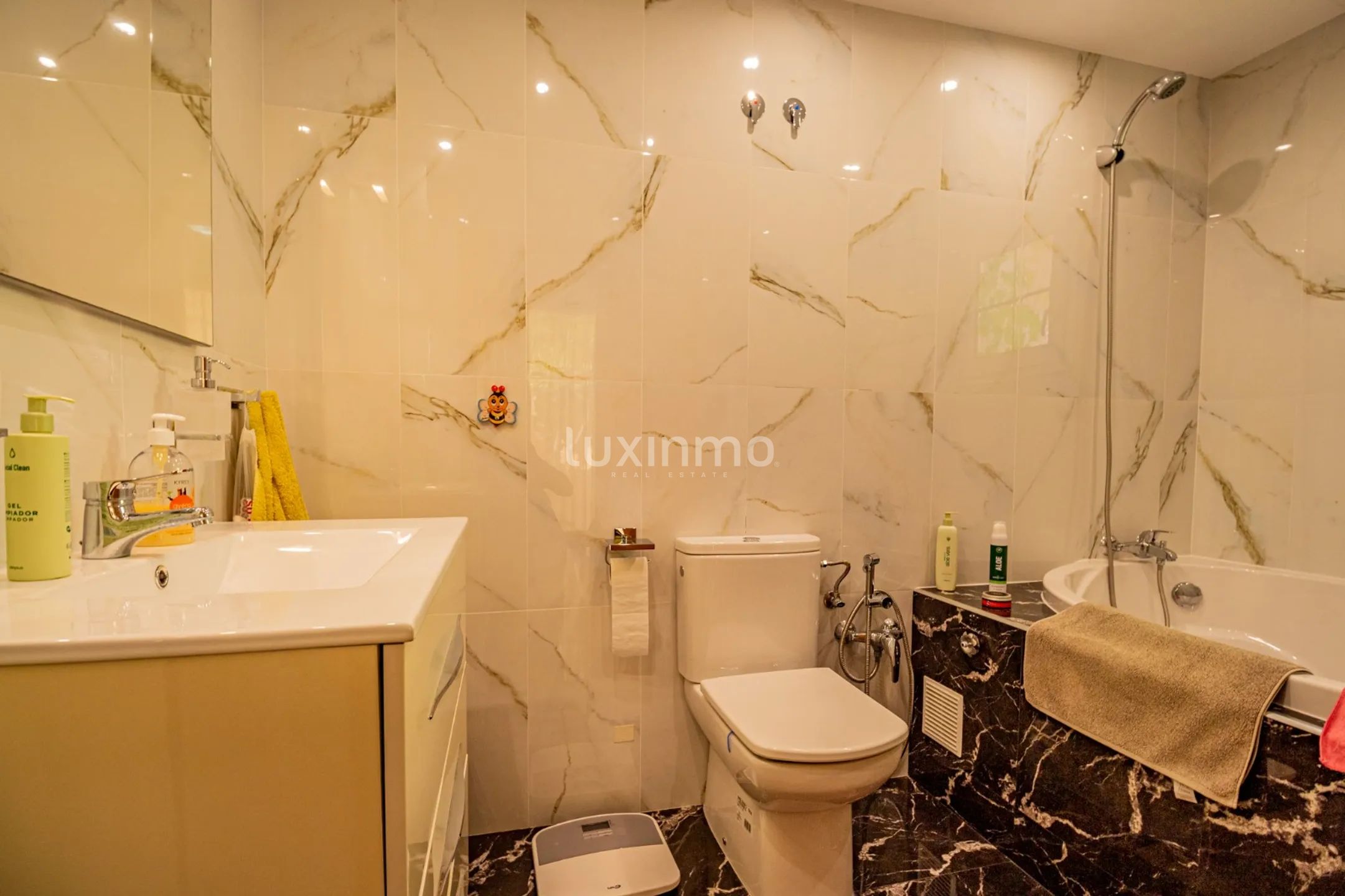 Charming Mediterranean-Style 4-Bedroom Villa in El Albir with Private Pool and Mountain Views — photo 6