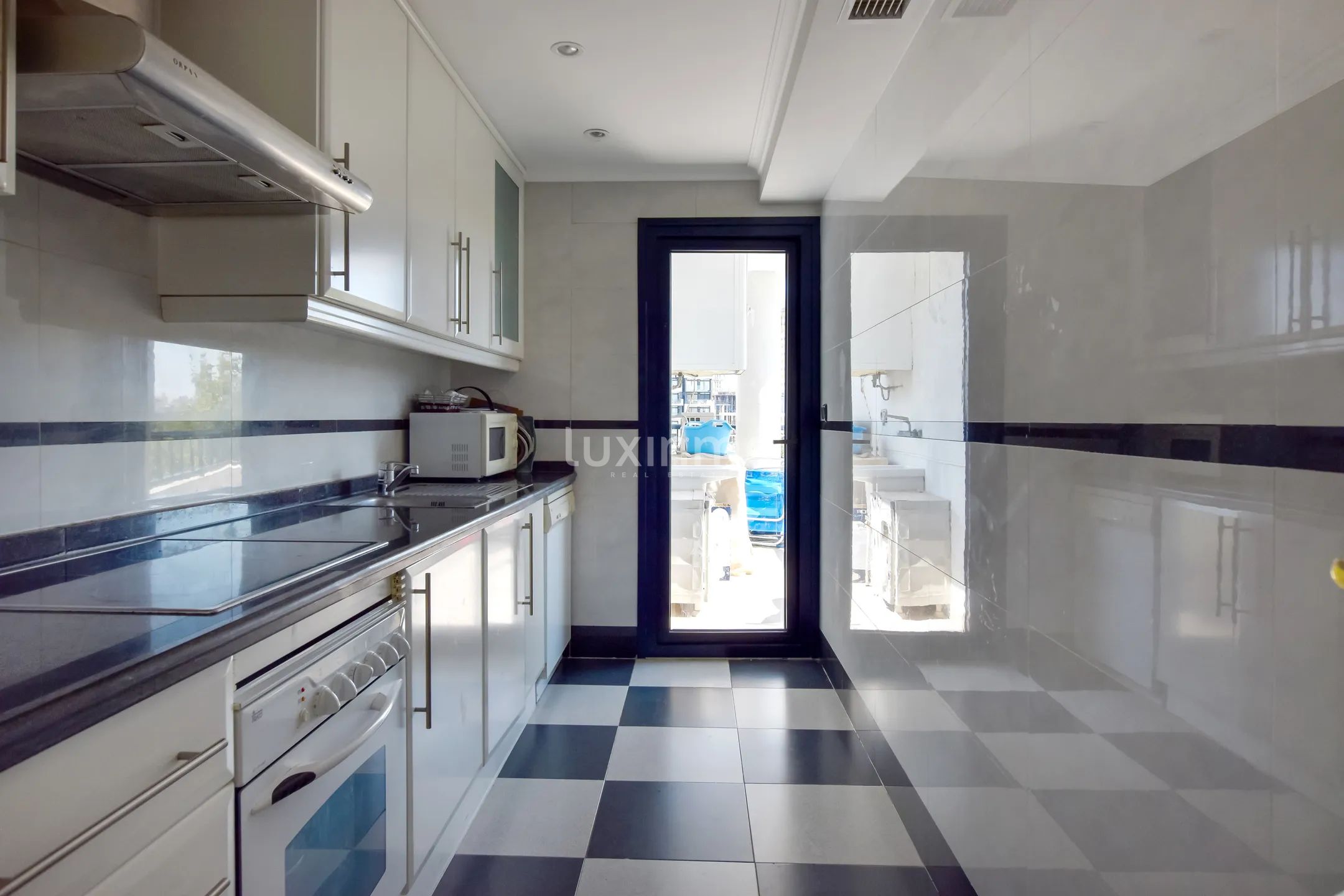 Flat with sea and mountain views in Playa Arenal-Bol, Calpe — photo 8