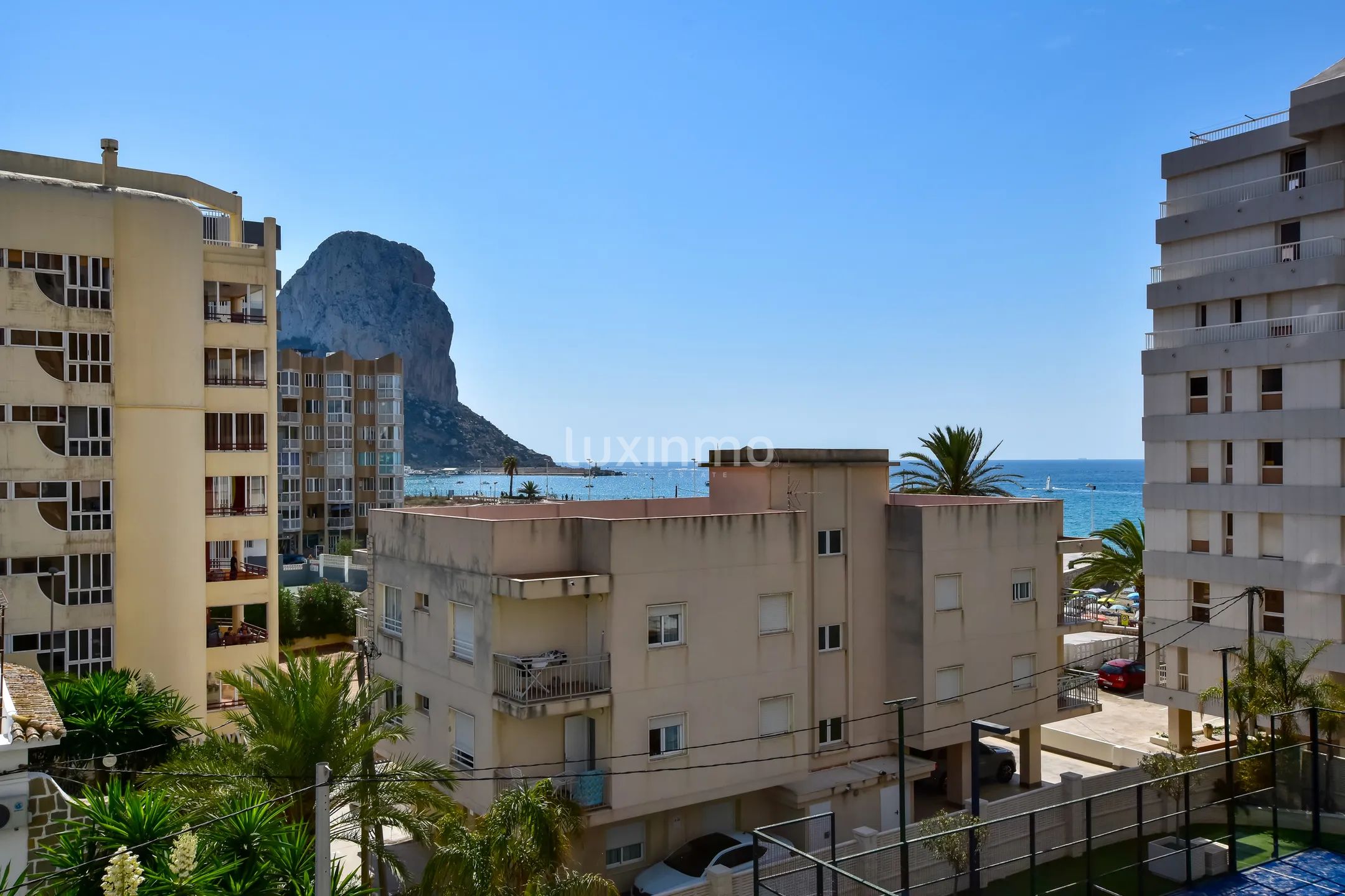 Flat with sea and mountain views in Playa Arenal-Bol, Calpe — photo 2