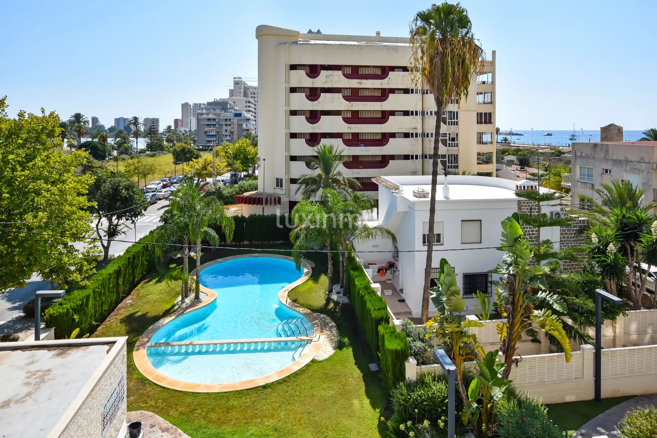 Flat with sea and mountain views in Playa Arenal-Bol, Calpe — photo 18
