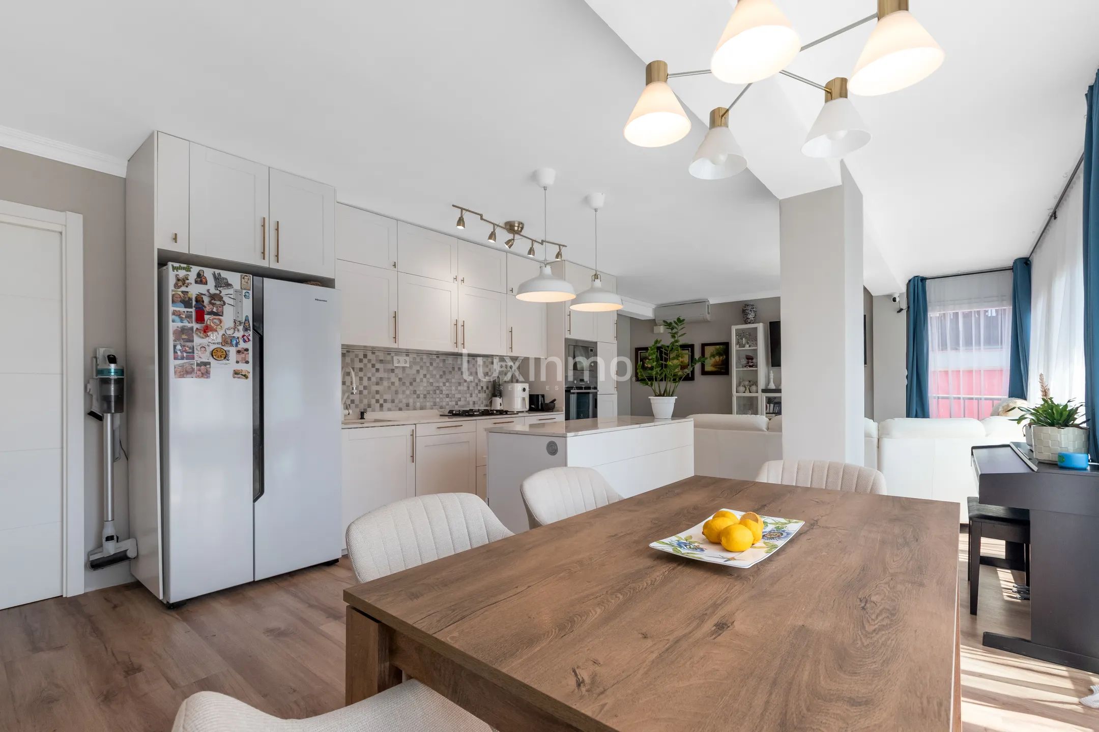 Stunning Remodeled Modern Duplex for Sale in Playa de Levante, Benidorm — photo 6