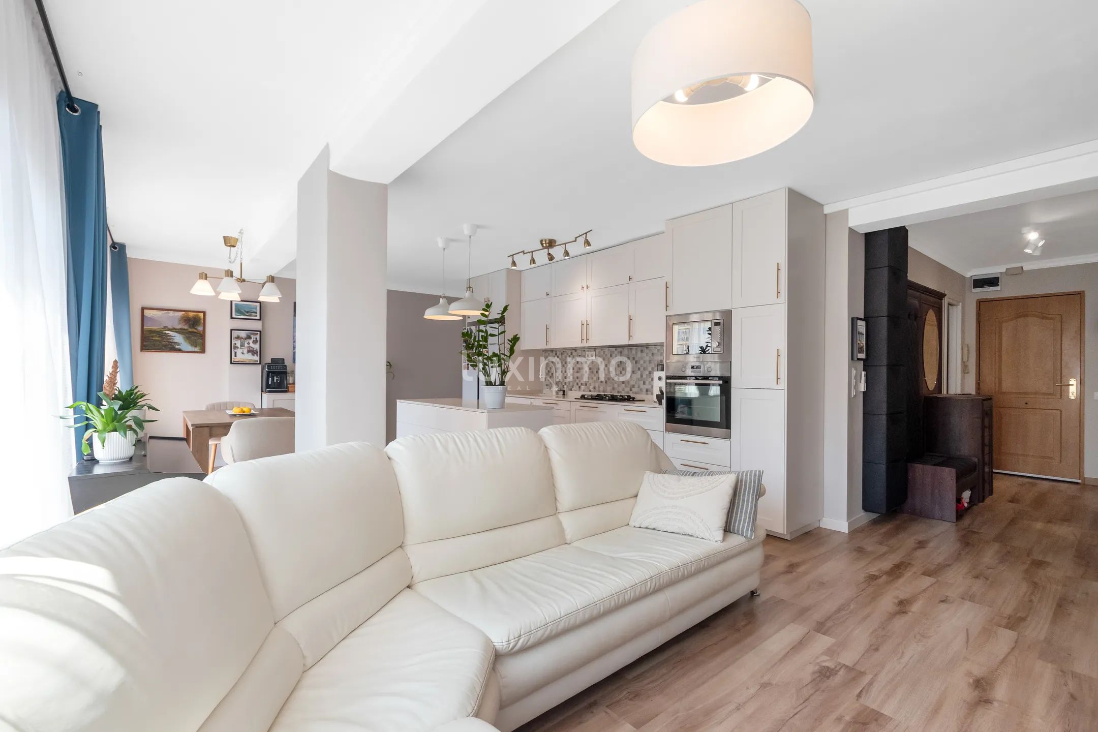 Stunning Remodeled Modern Duplex for Sale in Playa de Levante, Benidorm — photo 2
