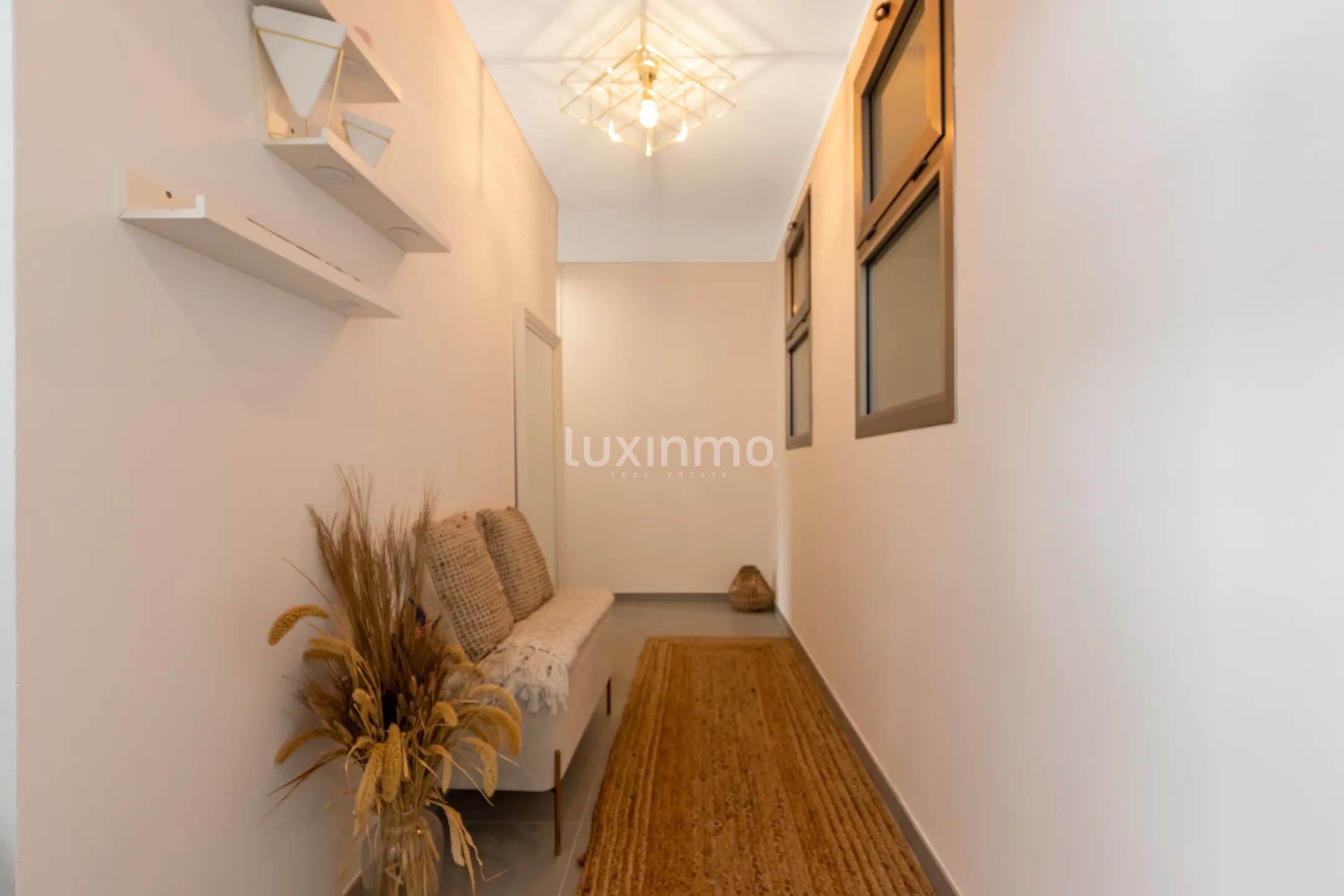 Beautiful villa with swimming pool for rent in Altea — photo 14