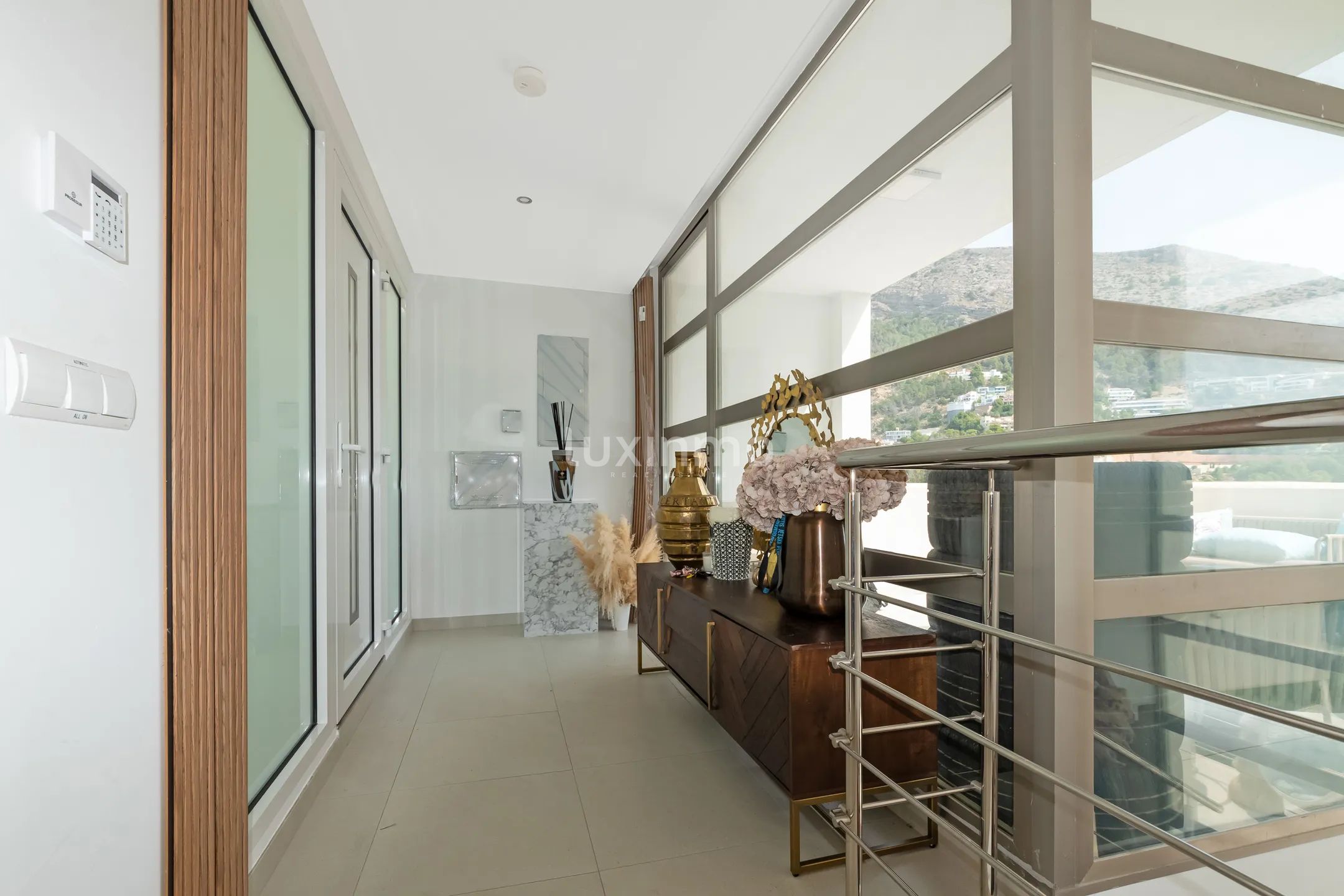 Beautiful villa with swimming pool for rent in Altea — photo 21