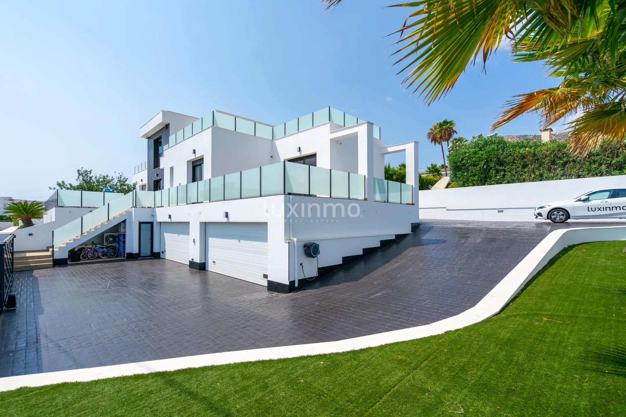 Atemberaubendes 4-Schlafzimmer-Freisitzhaus in Calpe