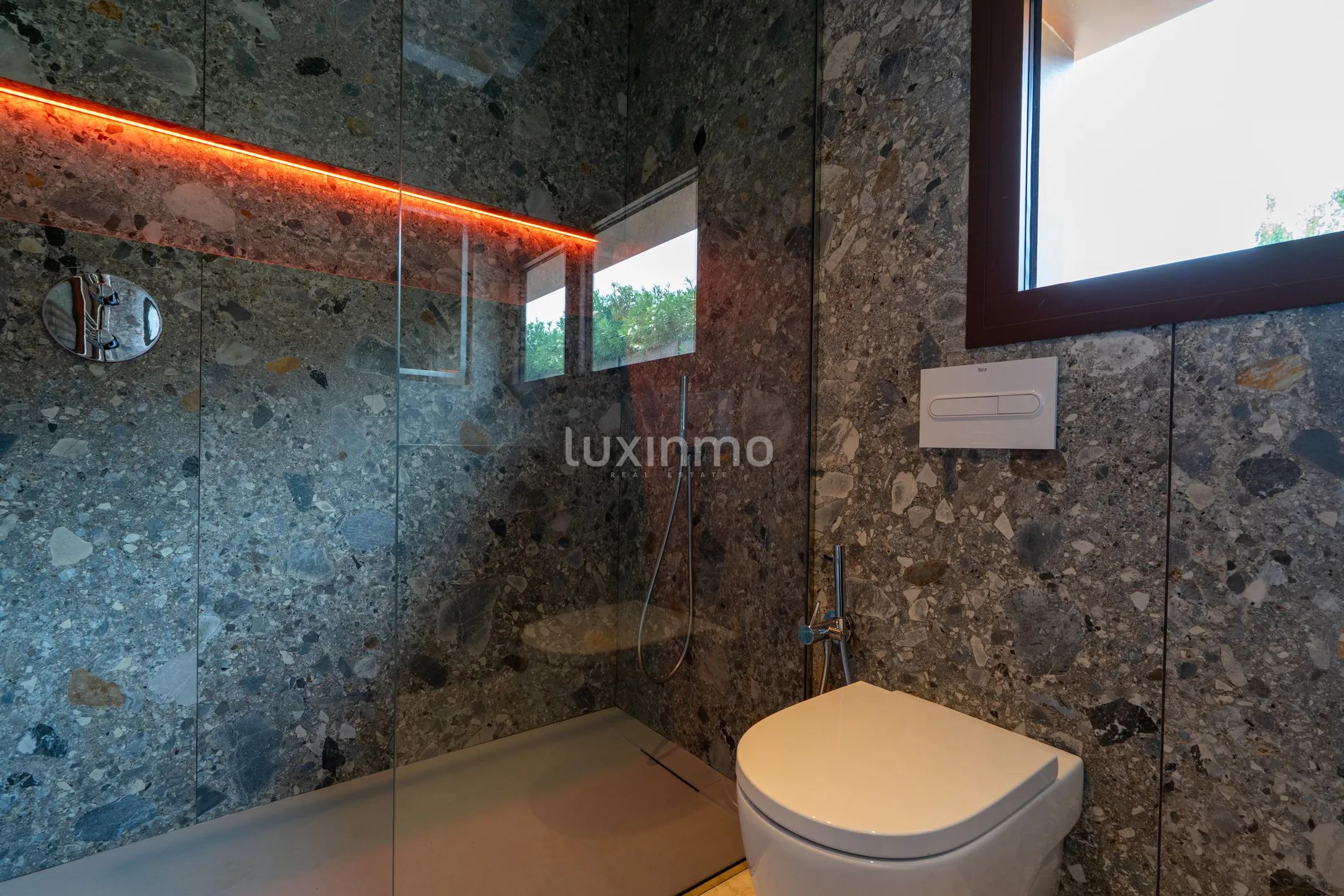 Luxuriöse freistehende Villa mit 4 Schlafzimmern und Panoramablick auf die Berge in Calpe — photo 34