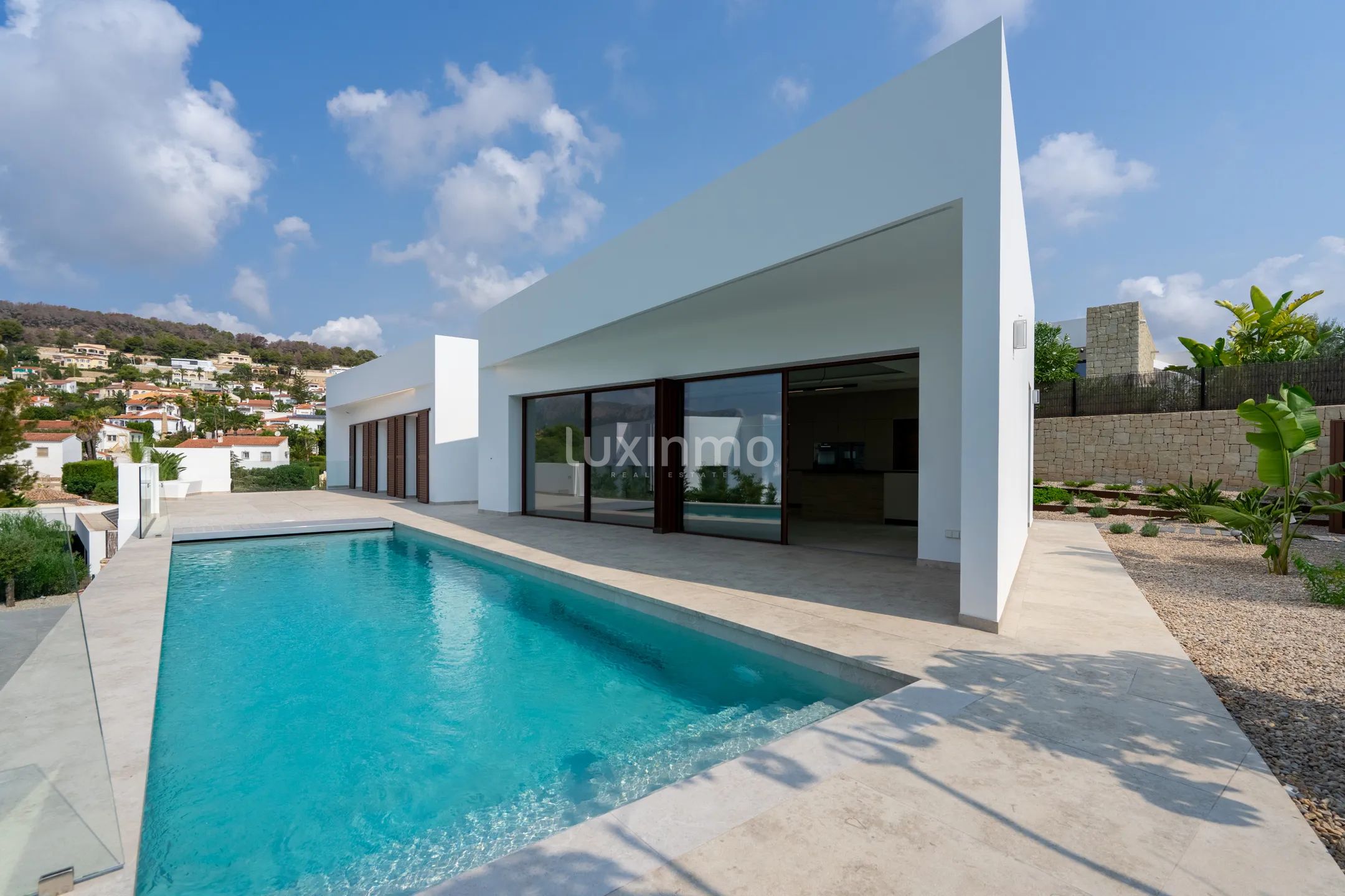 Luxuriöse freistehende Villa mit 4 Schlafzimmern und Panoramablick auf die Berge in Calpe — photo 2