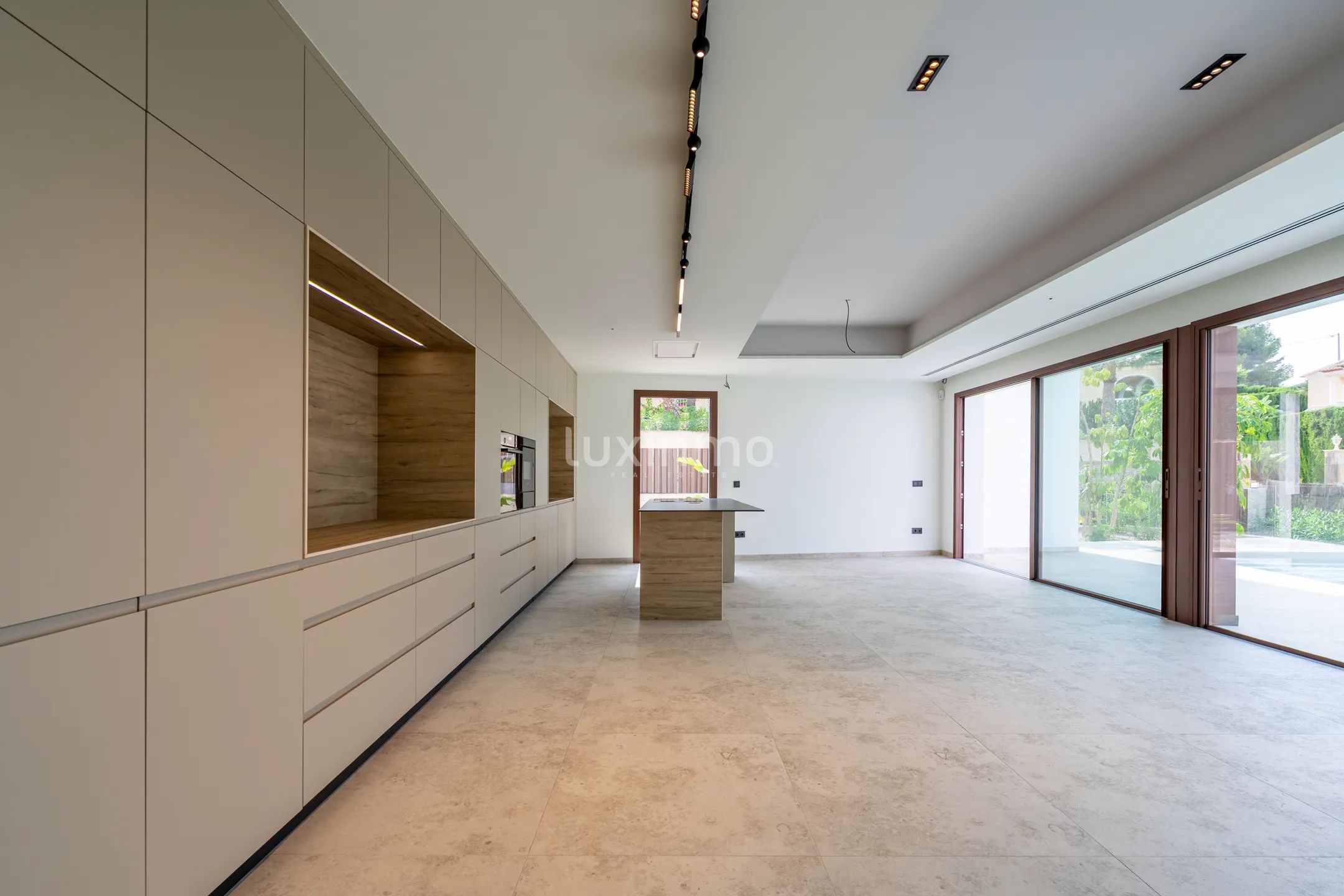 Luxuriöse freistehende Villa mit 4 Schlafzimmern und Panoramablick auf die Berge in Calpe — photo 9