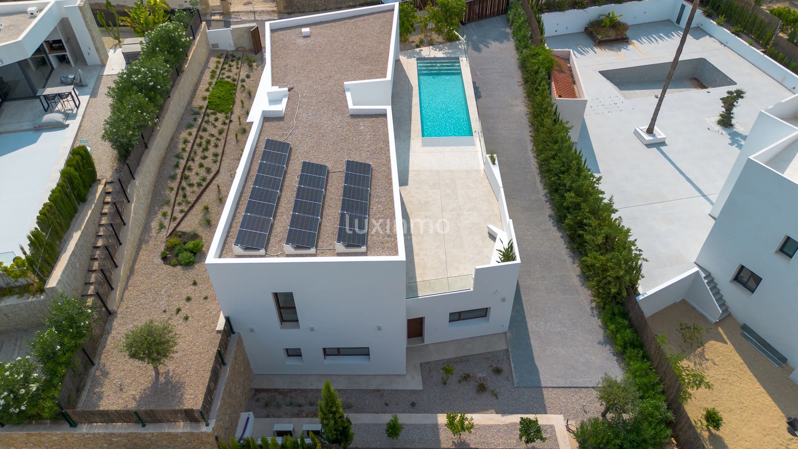 Luxuriöse freistehende Villa mit 4 Schlafzimmern und Panoramablick auf die Berge in Calpe — photo 44