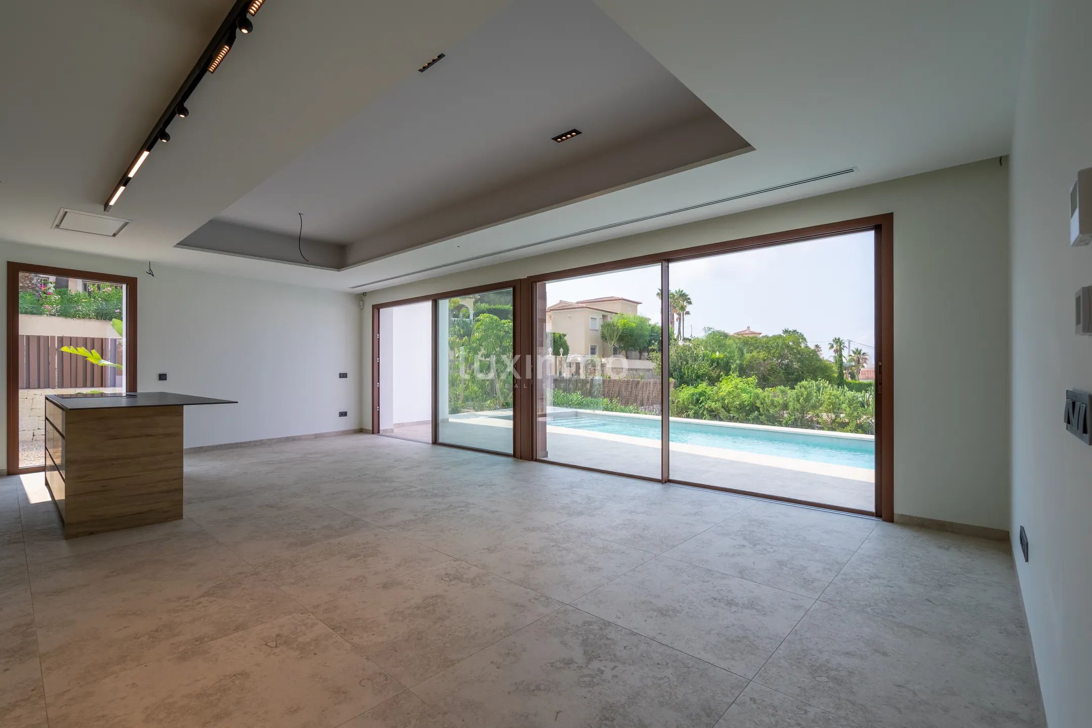 Luxuriöse freistehende Villa mit 4 Schlafzimmern und Panoramablick auf die Berge in Calpe — photo 12