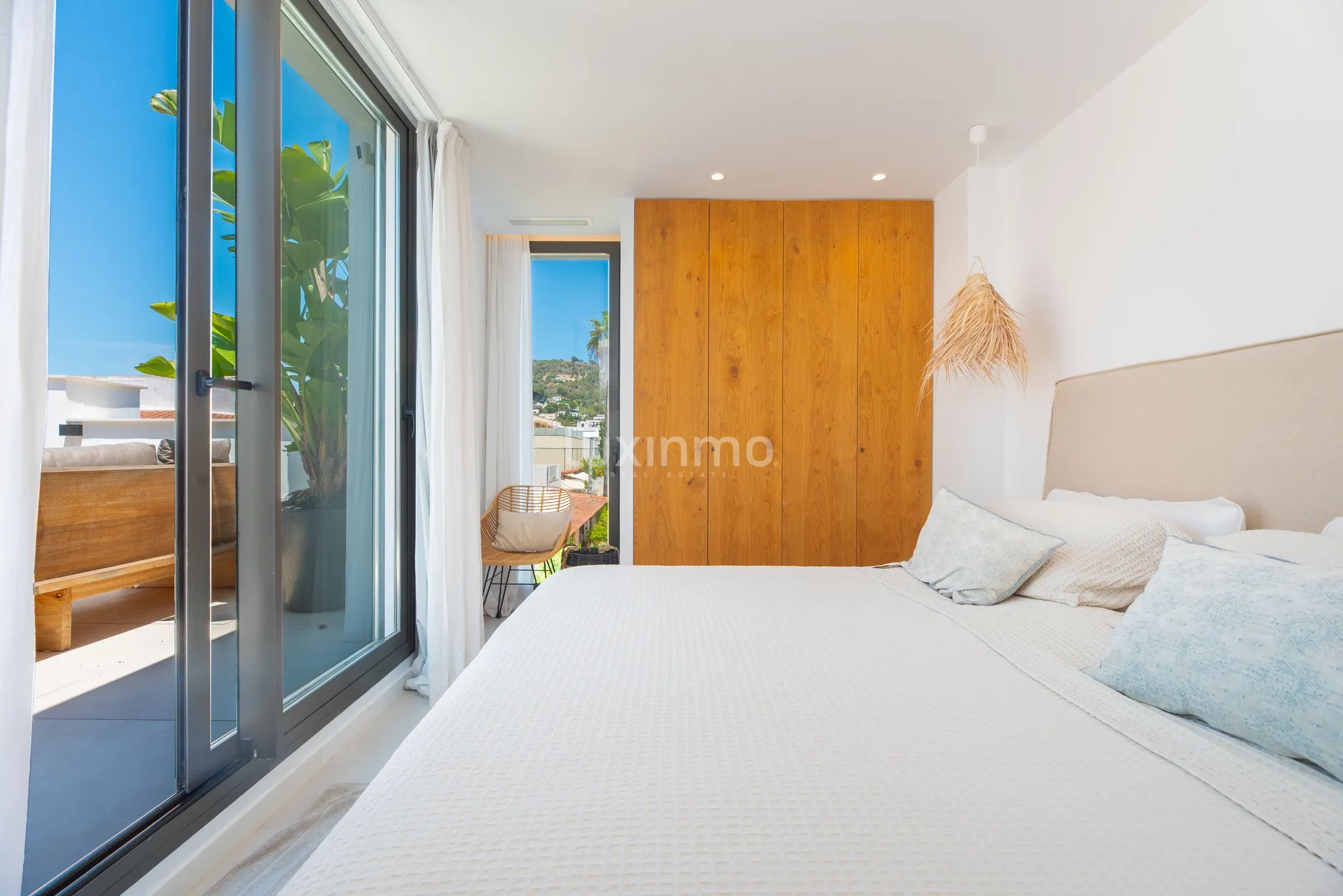Nowoczesny penthouse z przepięknym widokiem na morze w Jesús, Santa Eulària — photo 17