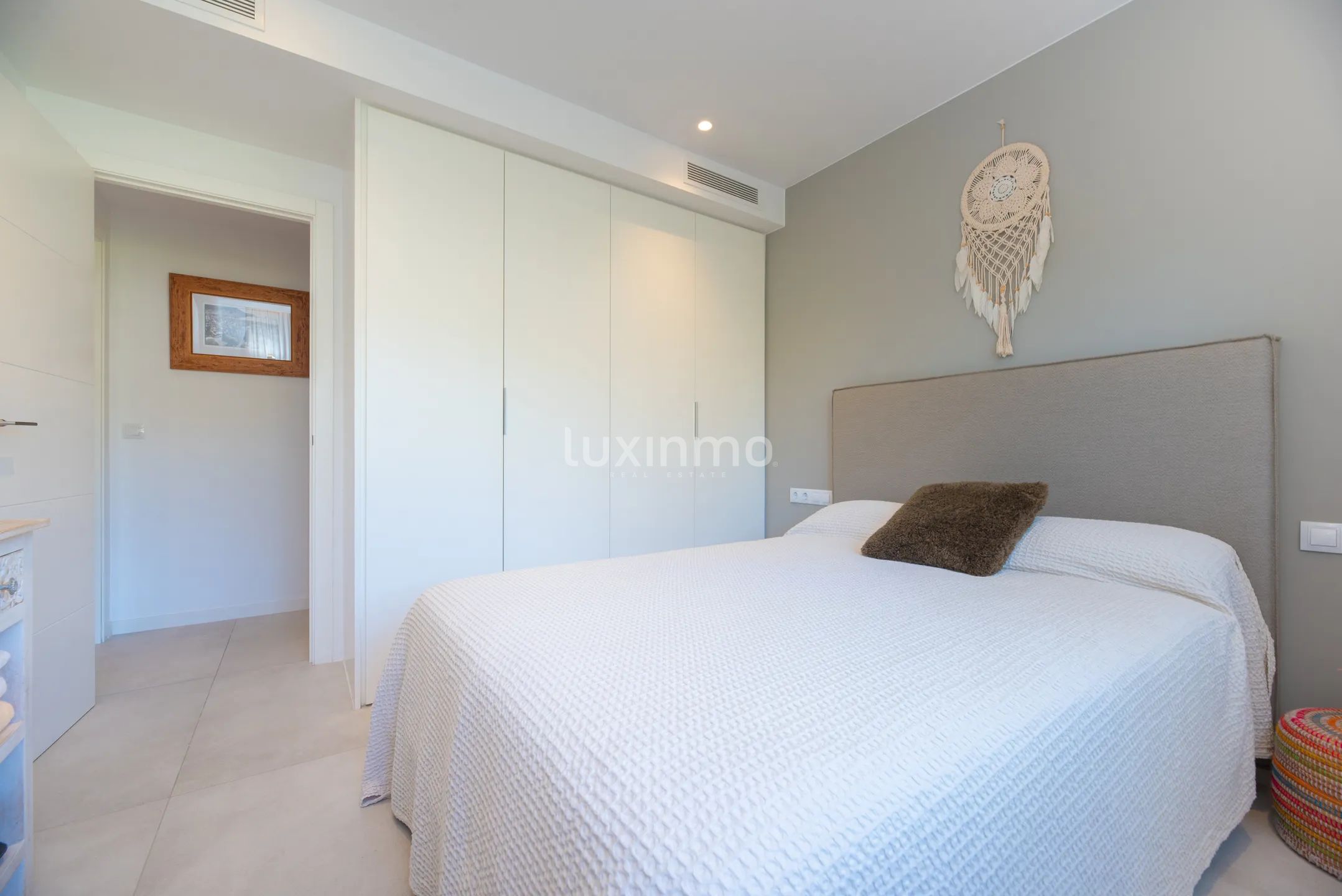 Nowoczesny penthouse z przepięknym widokiem na morze w Jesús, Santa Eulària — photo 22
