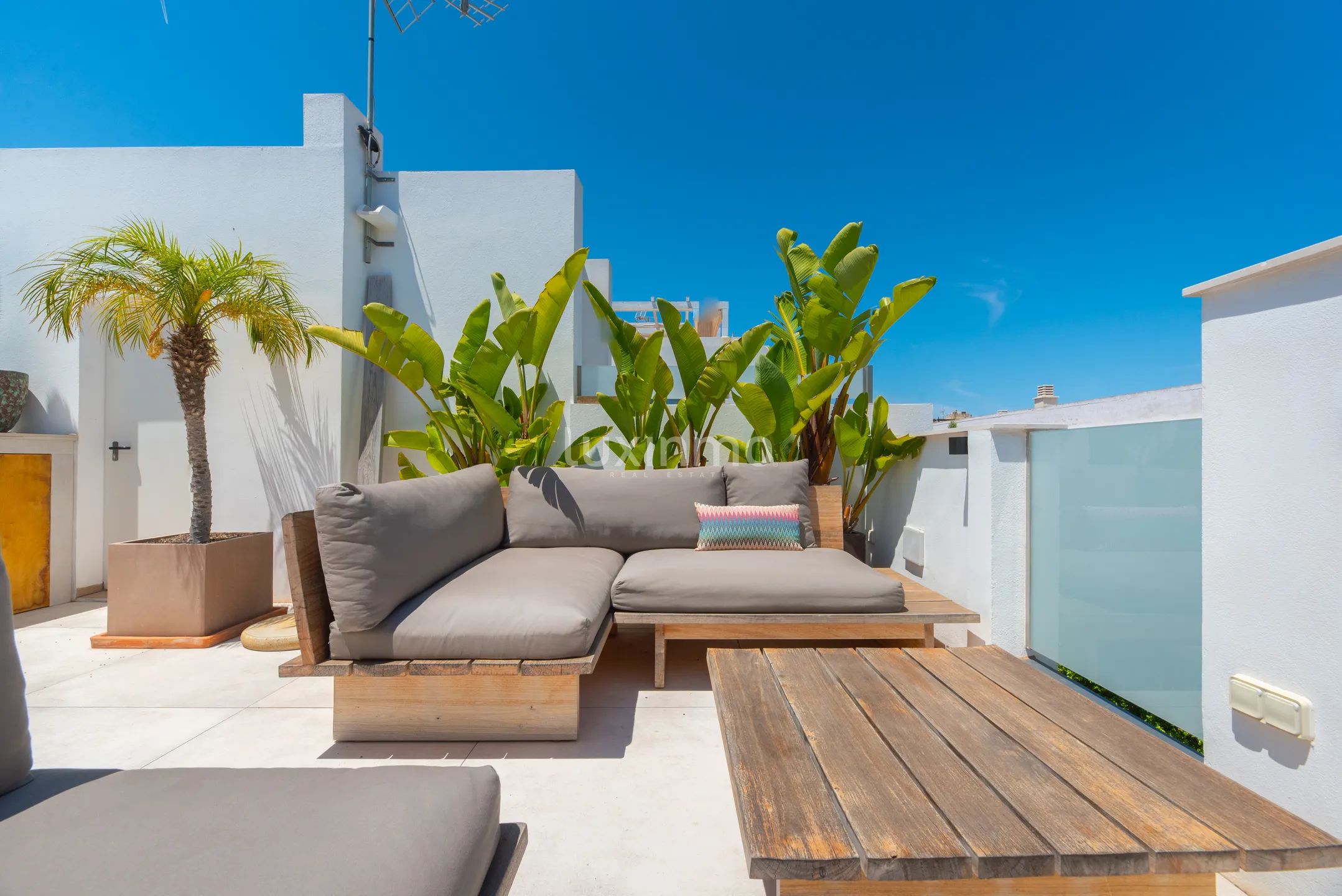 Nowoczesny penthouse z przepięknym widokiem na morze w Jesús, Santa Eulària — photo 7