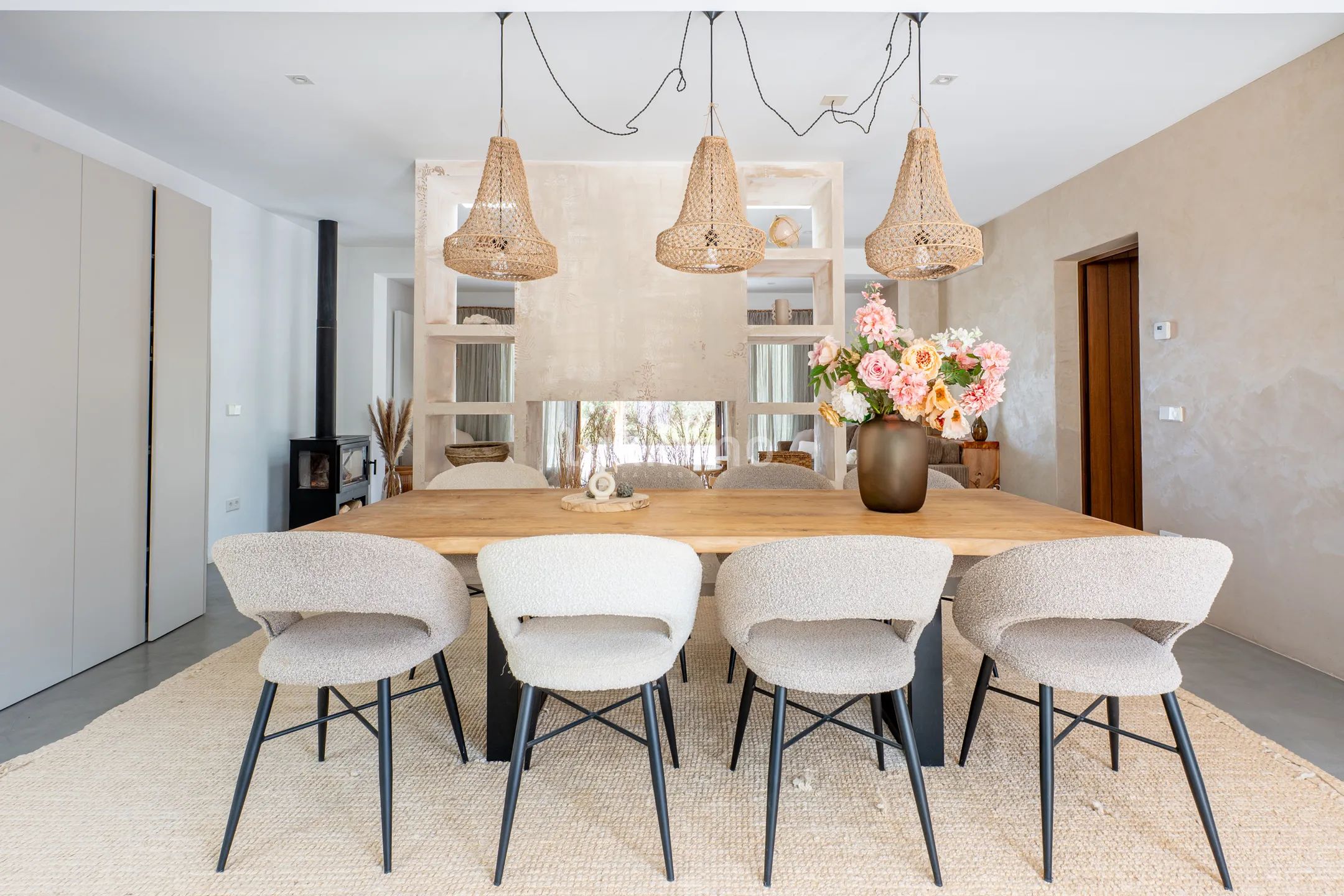 Élégante villa bohémienne avec appartement d'hôtes, espace bien-être et vue sur le coucher de soleil près de Sant Agustí et des plus belles plages d'Ibiza — photo 27