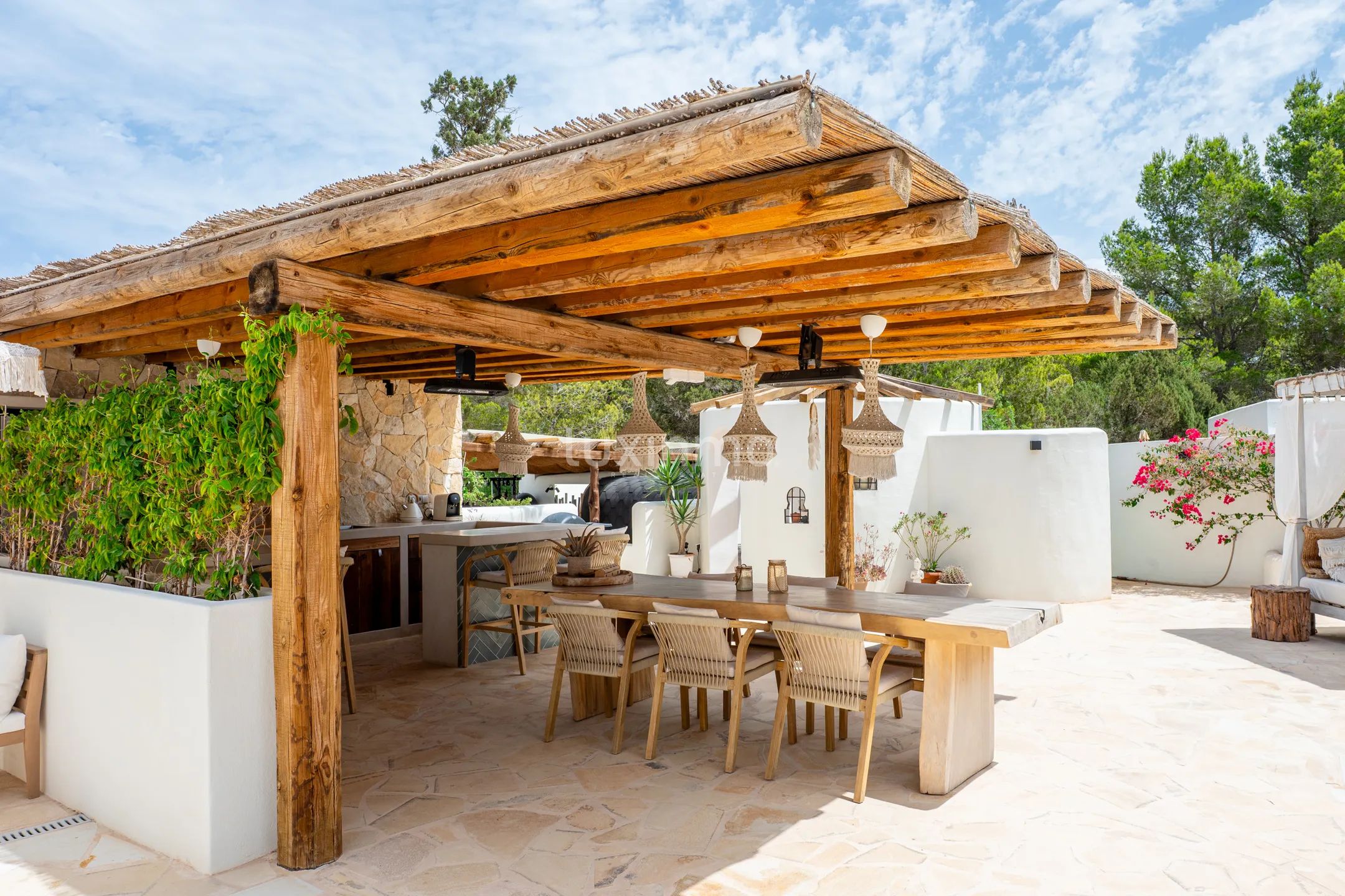 Stilfull bohemsk villa med gjesteleilighet, velværeavdeling og utsikt over solnedgangen nær Sant Agustí og Ibizas fineste strender — photo 7