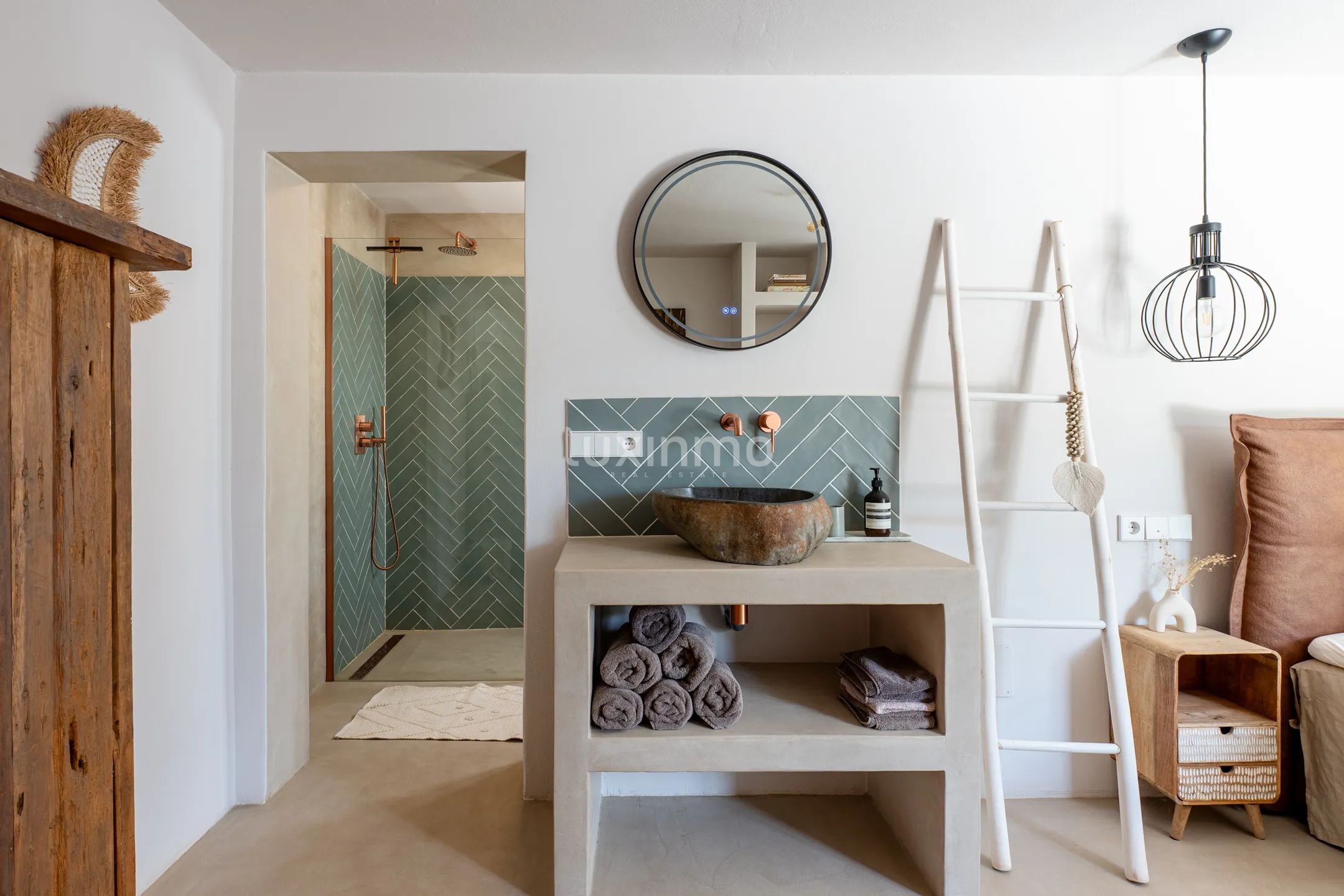 Élégante villa bohémienne avec appartement d'hôtes, espace bien-être et vue sur le coucher de soleil près de Sant Agustí et des plus belles plages d'Ibiza — photo 46