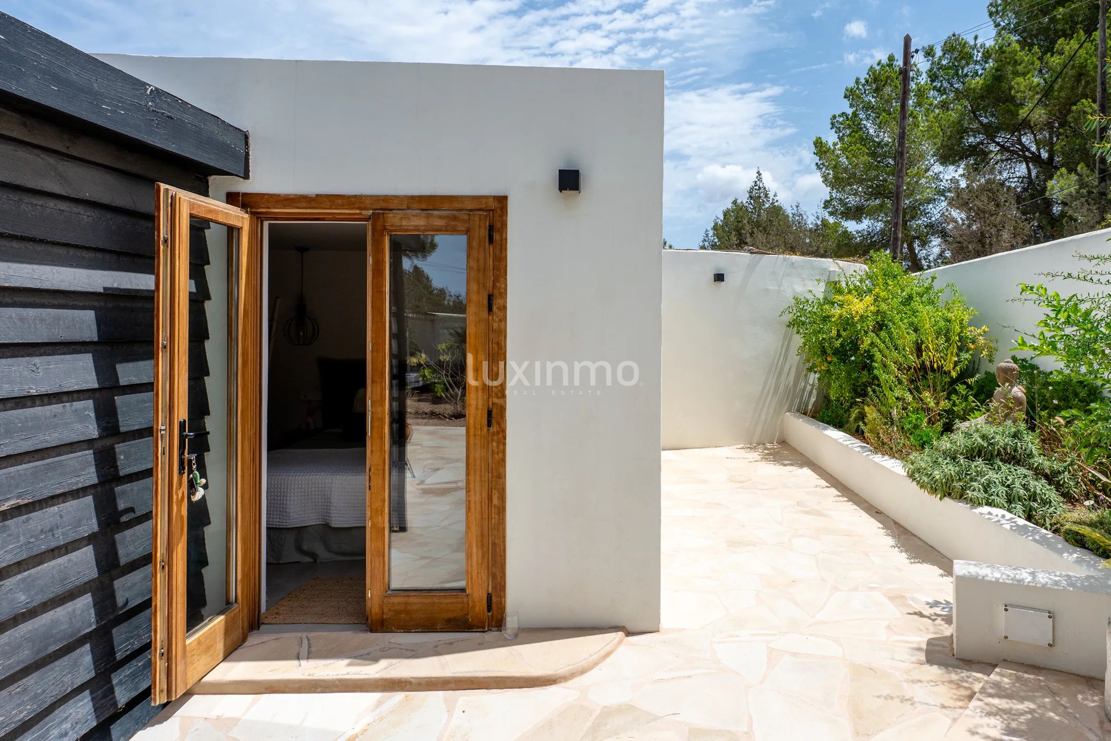 Stilfull bohemsk villa med gjesteleilighet, velværeavdeling og utsikt over solnedgangen nær Sant Agustí og Ibizas fineste strender — photo 43