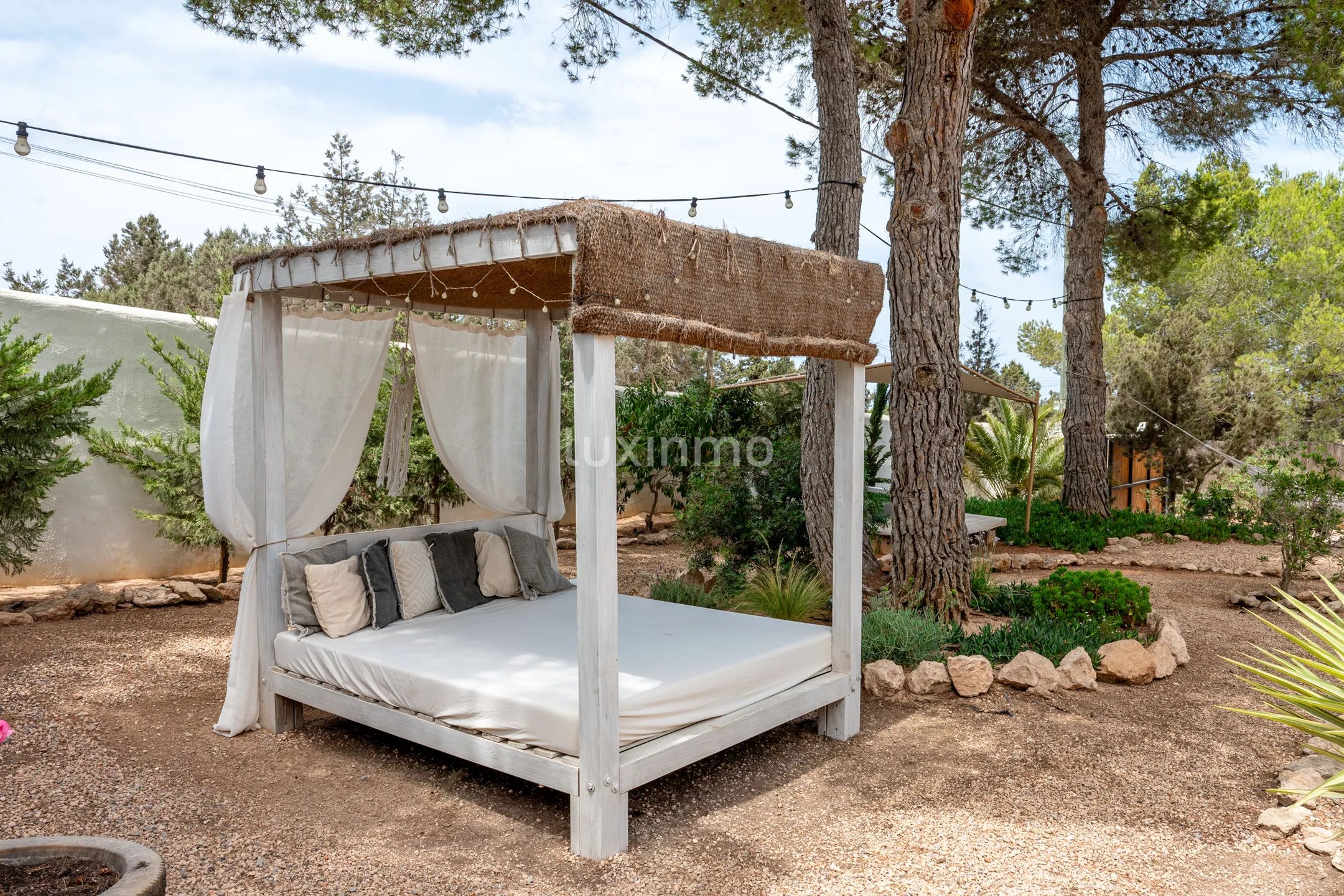 Stilfull bohemsk villa med gjesteleilighet, velværeavdeling og utsikt over solnedgangen nær Sant Agustí og Ibizas fineste strender — photo 65