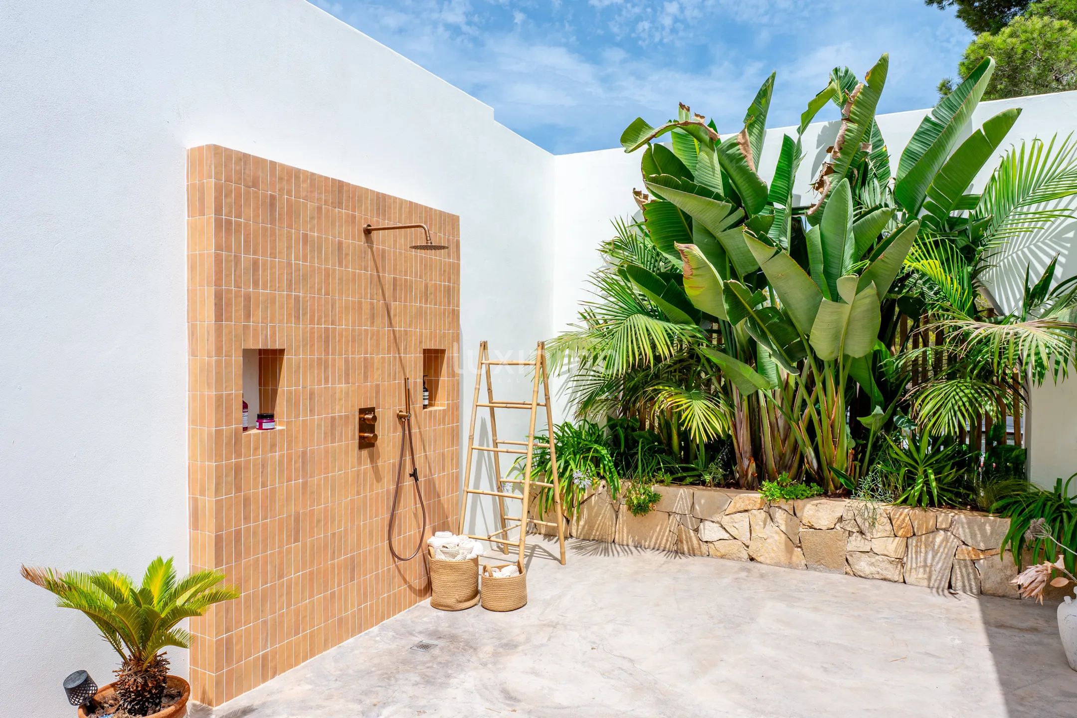 Élégante villa bohémienne avec appartement d'hôtes, espace bien-être et vue sur le coucher de soleil près de Sant Agustí et des plus belles plages d'Ibiza — photo 34