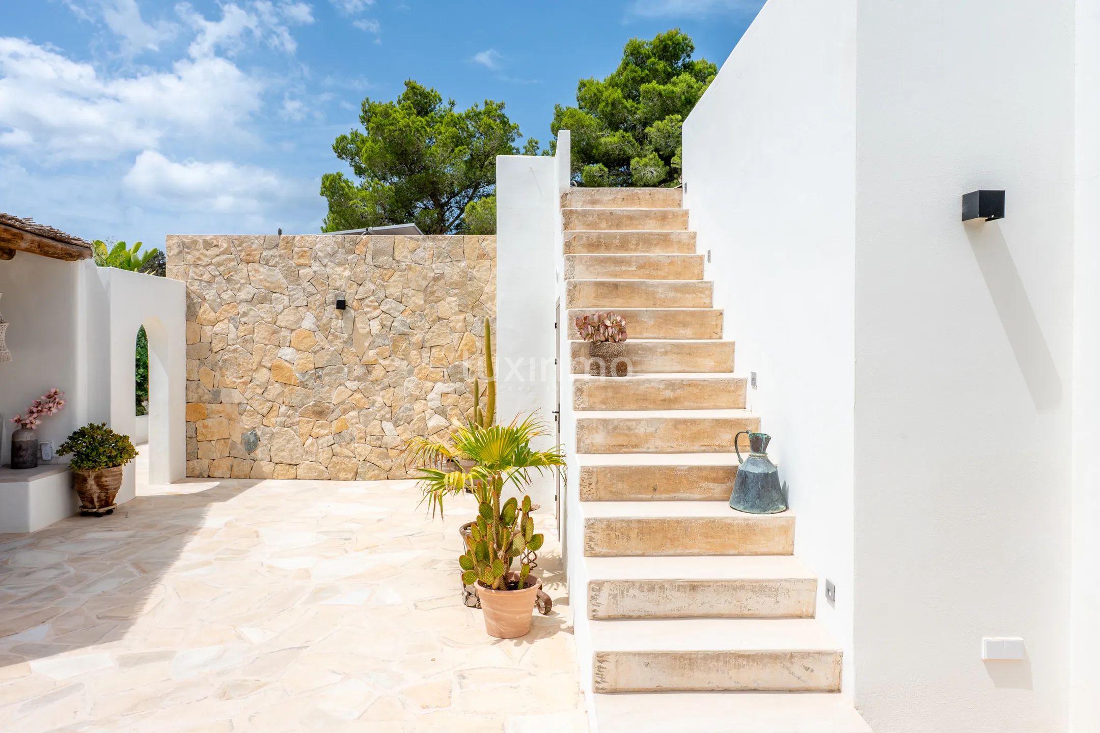 Stilfull bohemsk villa med gjesteleilighet, velværeavdeling og utsikt over solnedgangen nær Sant Agustí og Ibizas fineste strender — photo 15