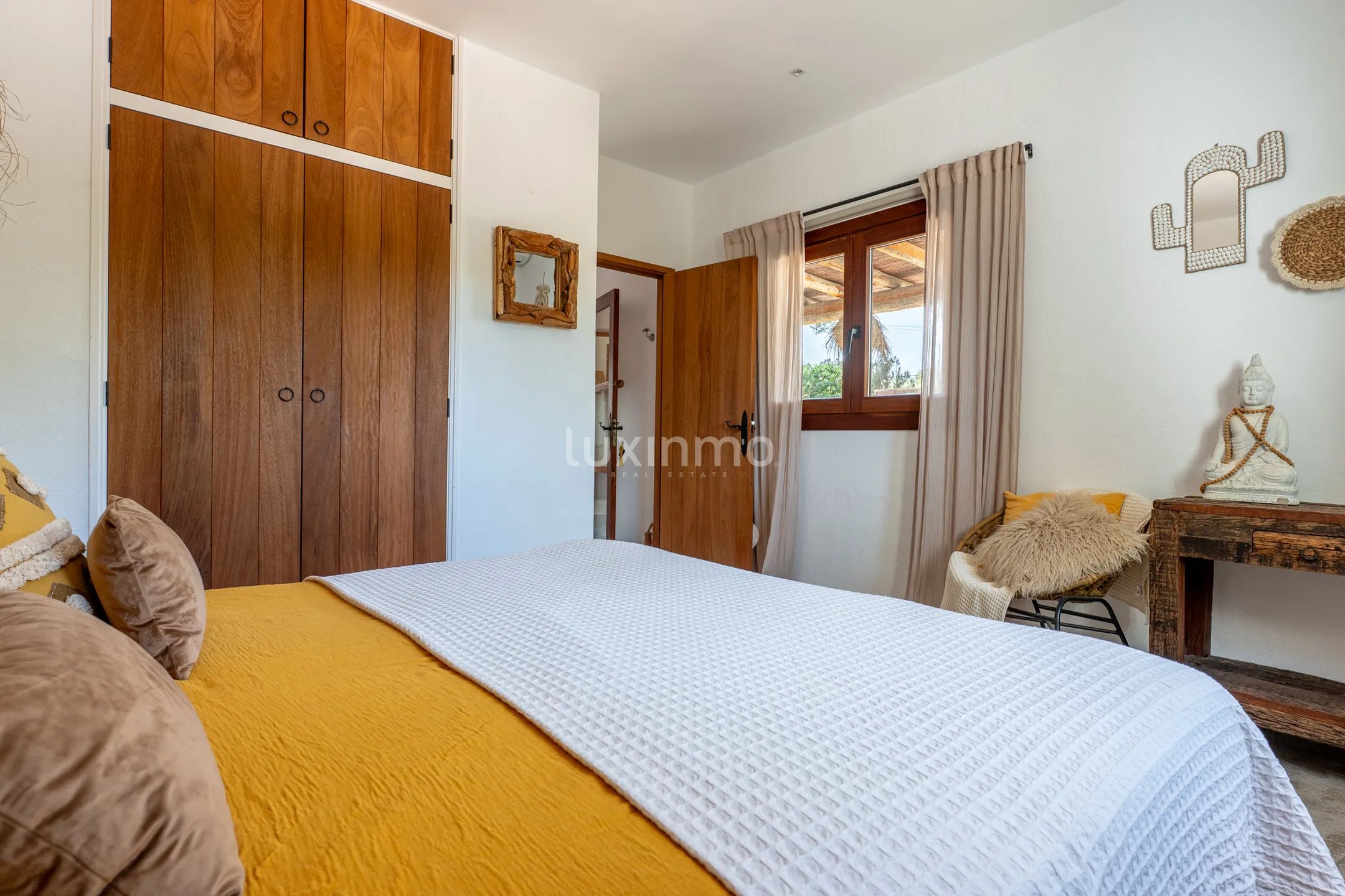 Élégante villa bohémienne avec appartement d'hôtes, espace bien-être et vue sur le coucher de soleil près de Sant Agustí et des plus belles plages d'Ibiza — photo 56