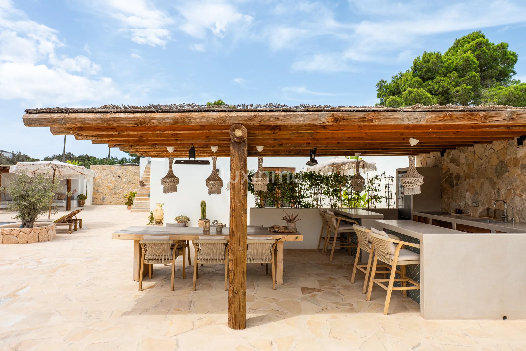 Stilfull bohemsk villa med gjesteleilighet, velværeavdeling og utsikt over solnedgangen nær Sant Agustí og Ibizas fineste strender — photo 5