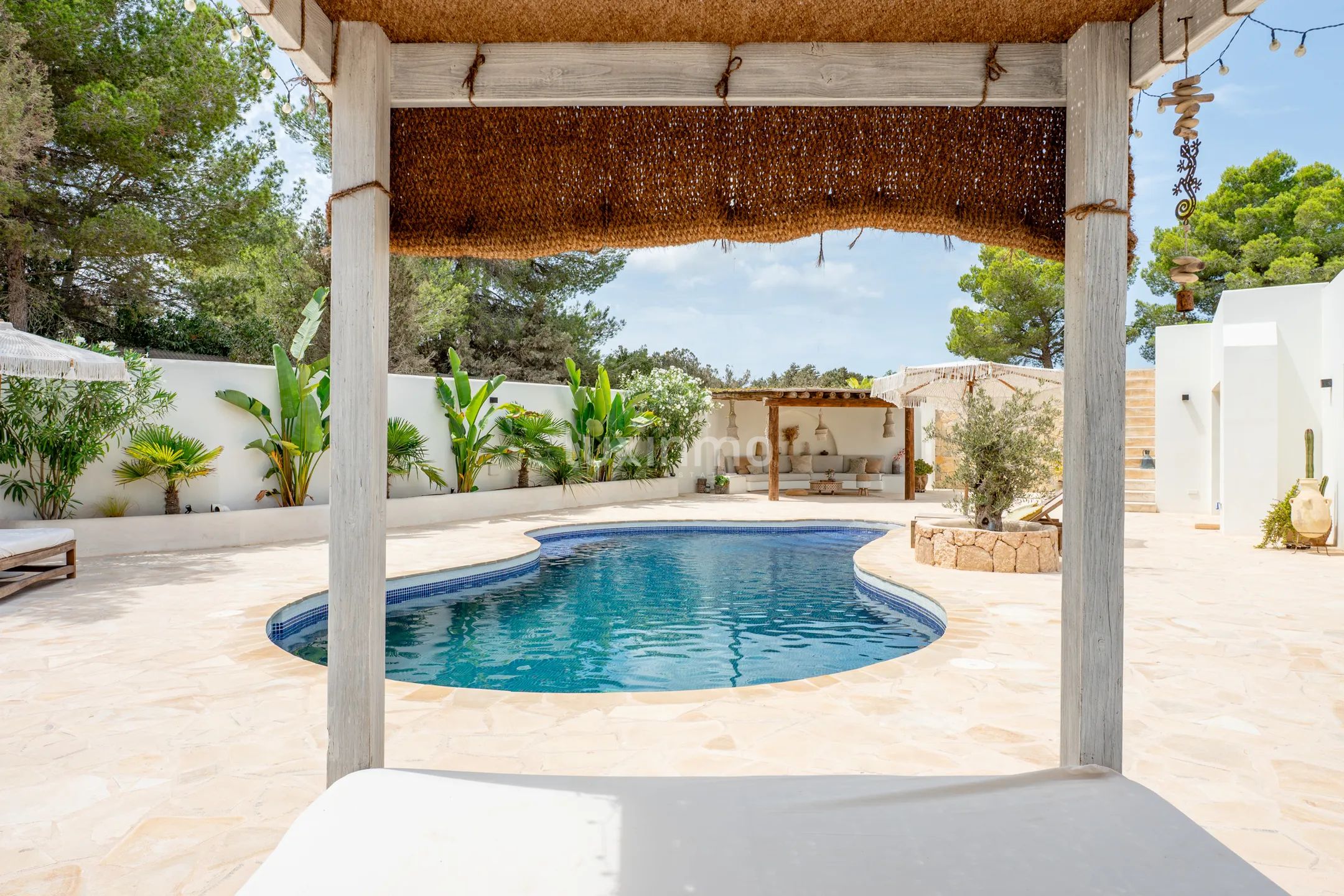 Élégante villa bohémienne avec appartement d'hôtes, espace bien-être et vue sur le coucher de soleil près de Sant Agustí et des plus belles plages d'Ibiza — photo 11