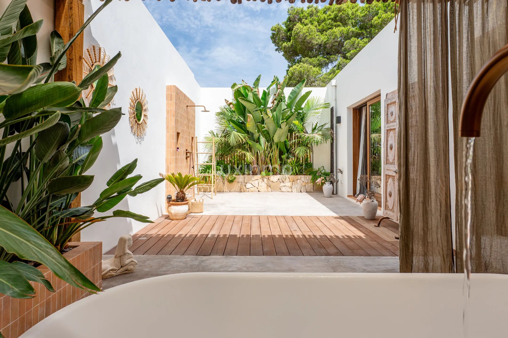 Stilfull bohemsk villa med gjesteleilighet, velværeavdeling og utsikt over solnedgangen nær Sant Agustí og Ibizas fineste strender — photo 35