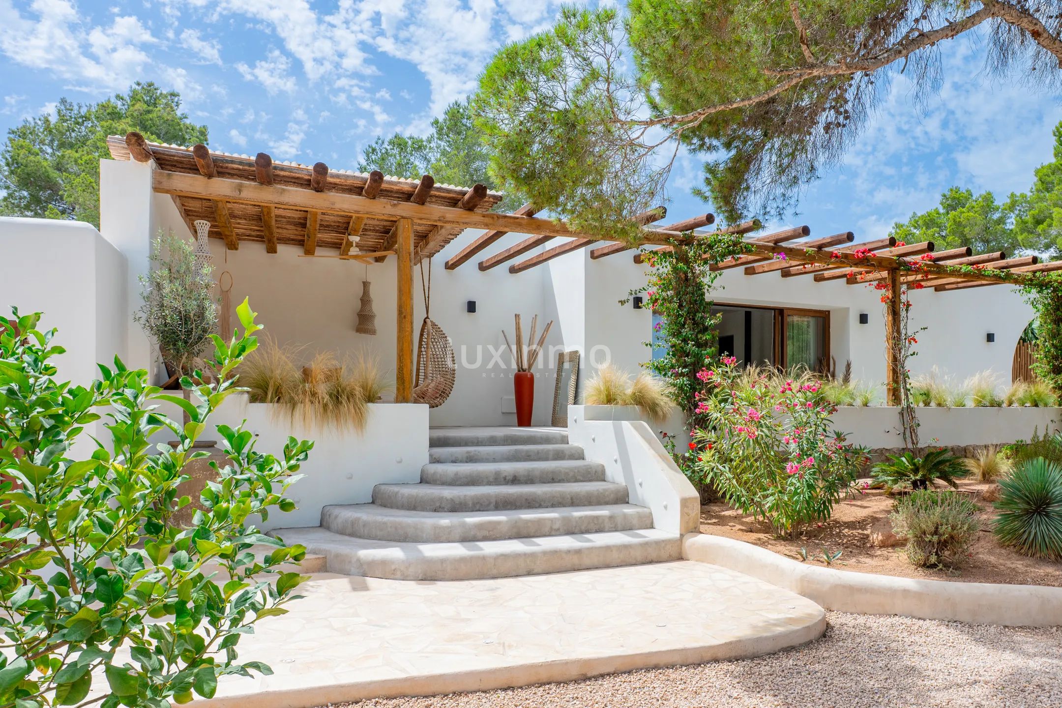 Stilfull bohemsk villa med gjesteleilighet, velværeavdeling og utsikt over solnedgangen nær Sant Agustí og Ibizas fineste strender — photo 19