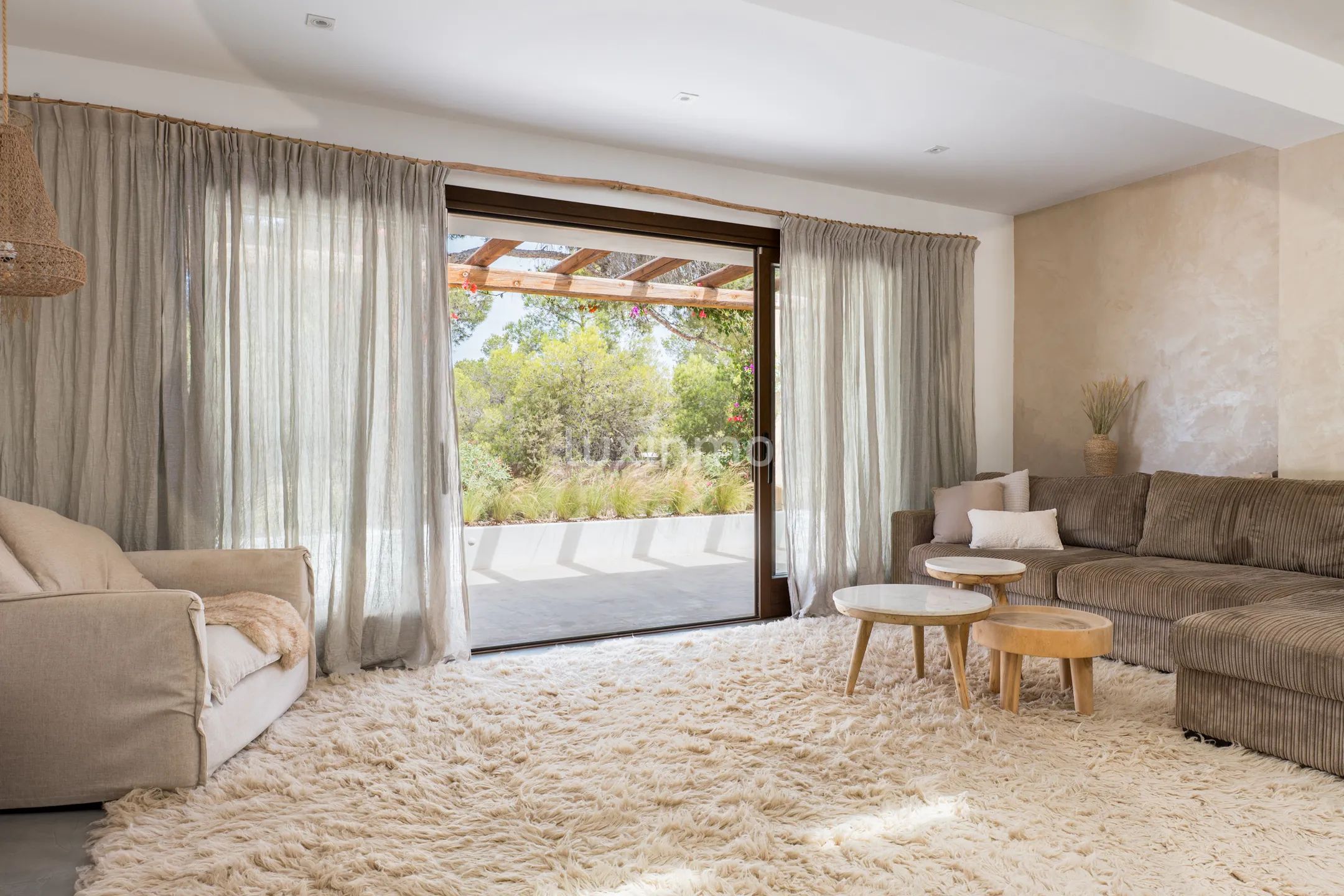 Élégante villa bohémienne avec appartement d'hôtes, espace bien-être et vue sur le coucher de soleil près de Sant Agustí et des plus belles plages d'Ibiza — photo 24