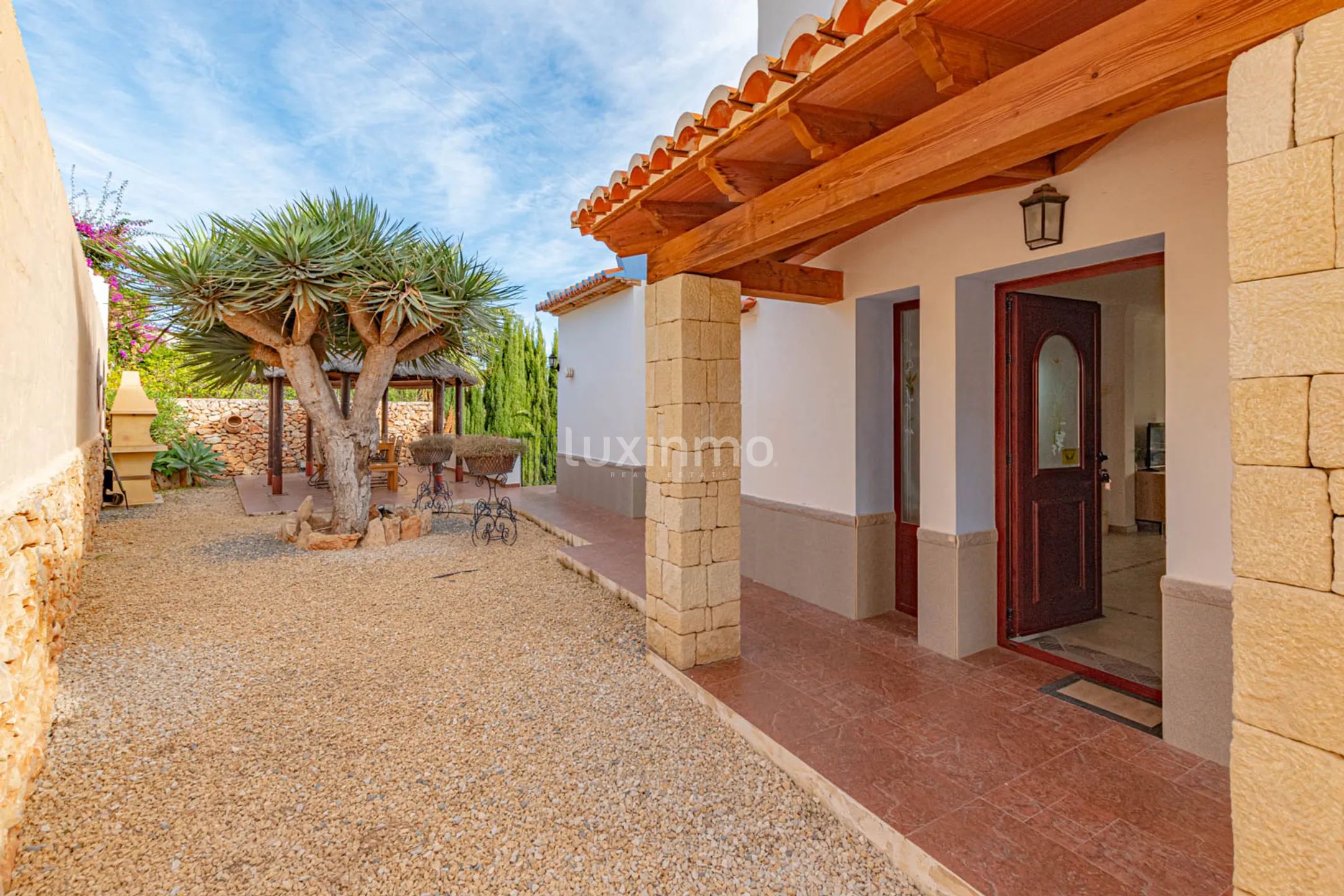 Villa with sea views for sale in Calpe — photo 6