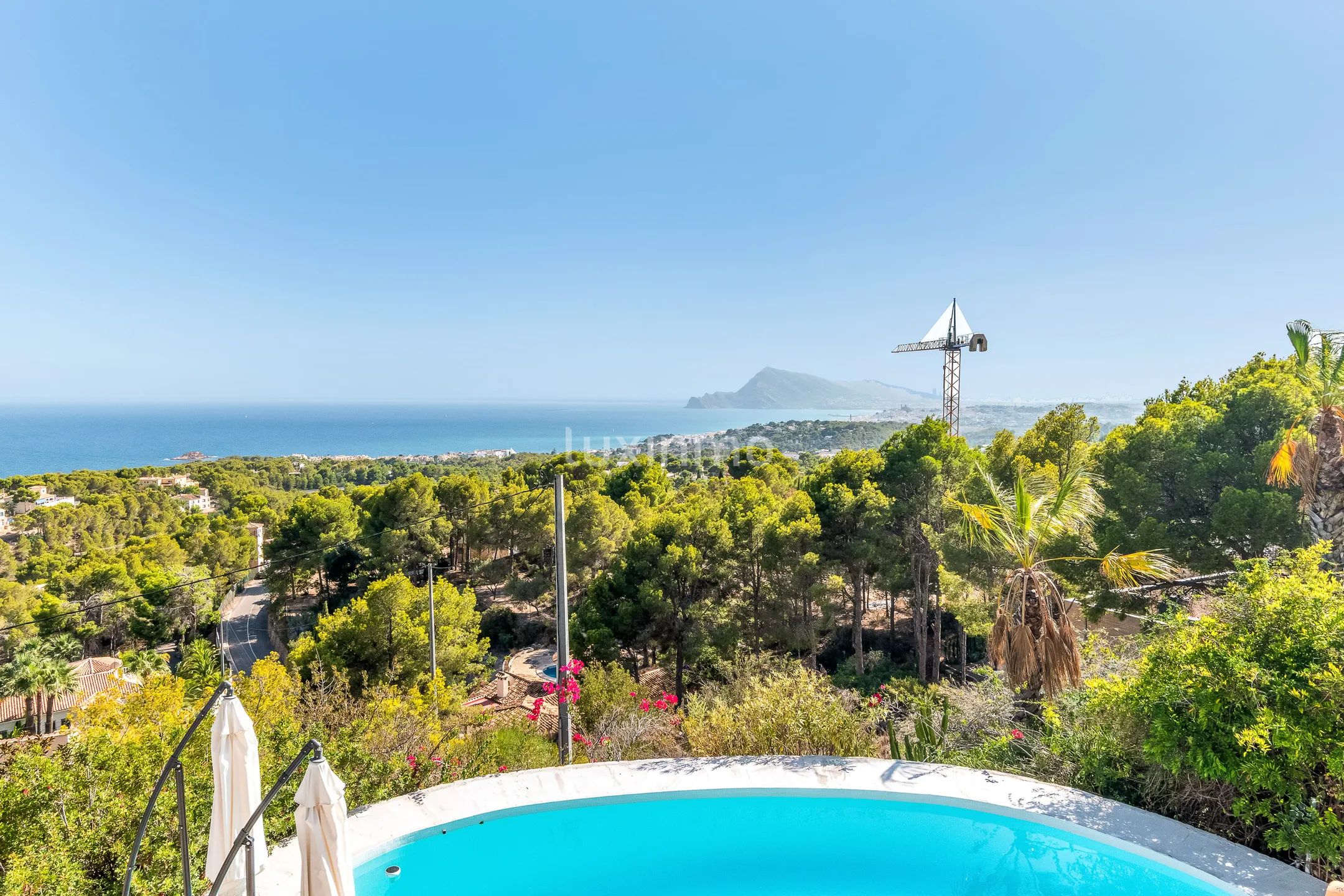 Beautiful ibicencan house with pool for sale in Altea — photo 2