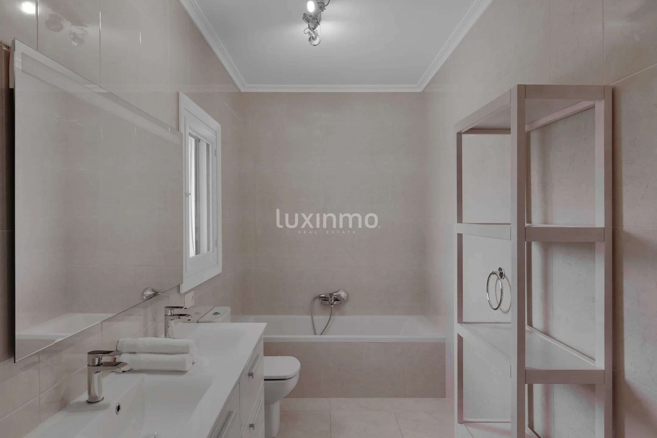 Luxurious villa with breathtaking sea and mountain views in Calpe — photo 21