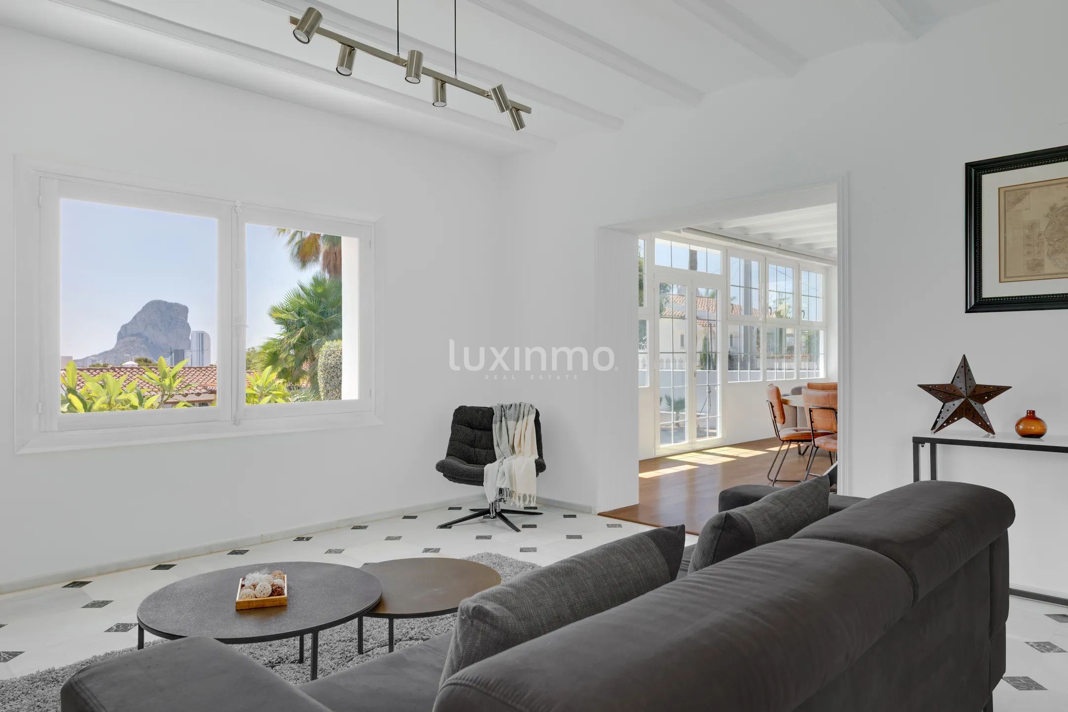 Luxurious villa with breathtaking sea and mountain views in Calpe — photo 12