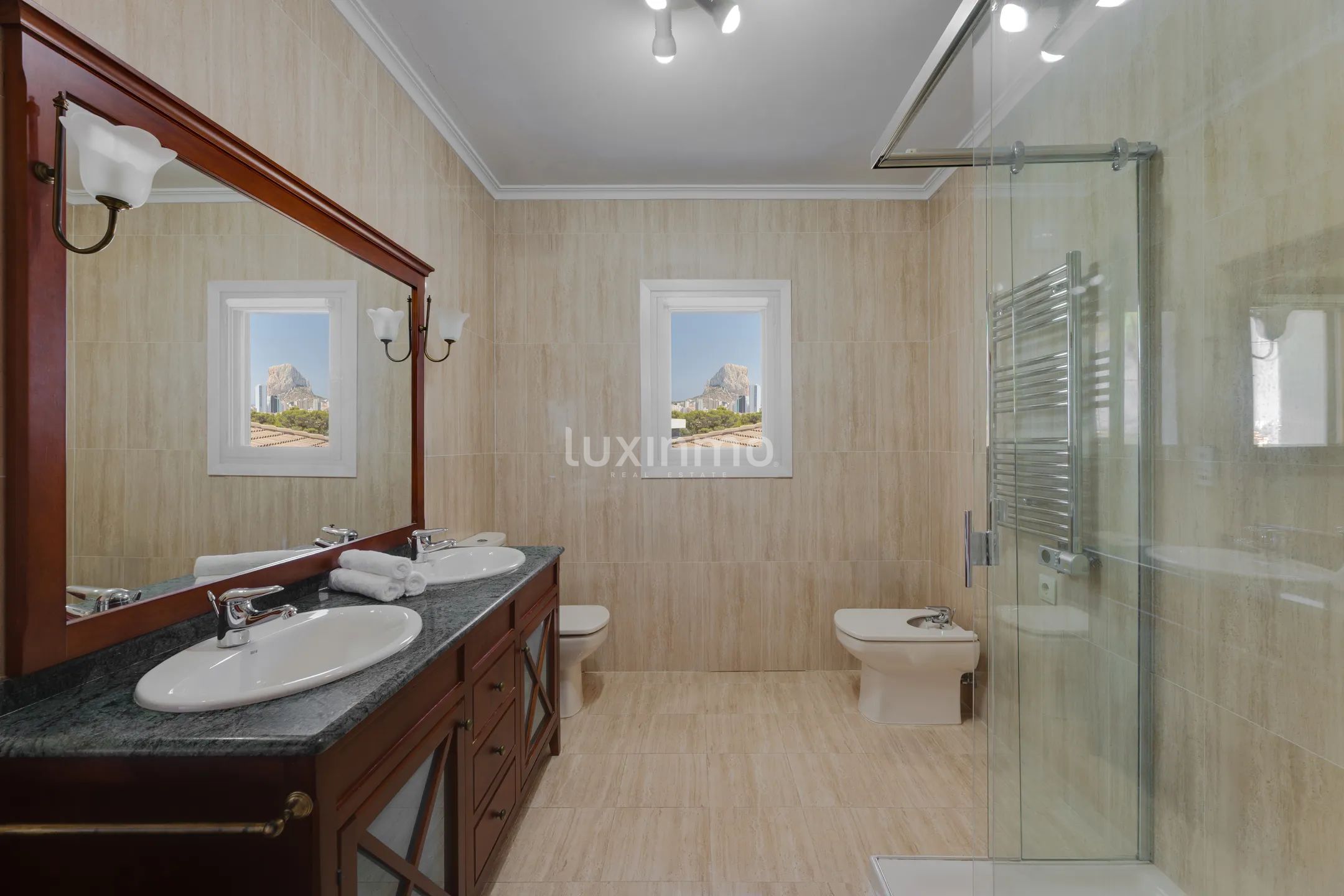 Luxurious villa with breathtaking sea and mountain views in Calpe — photo 24