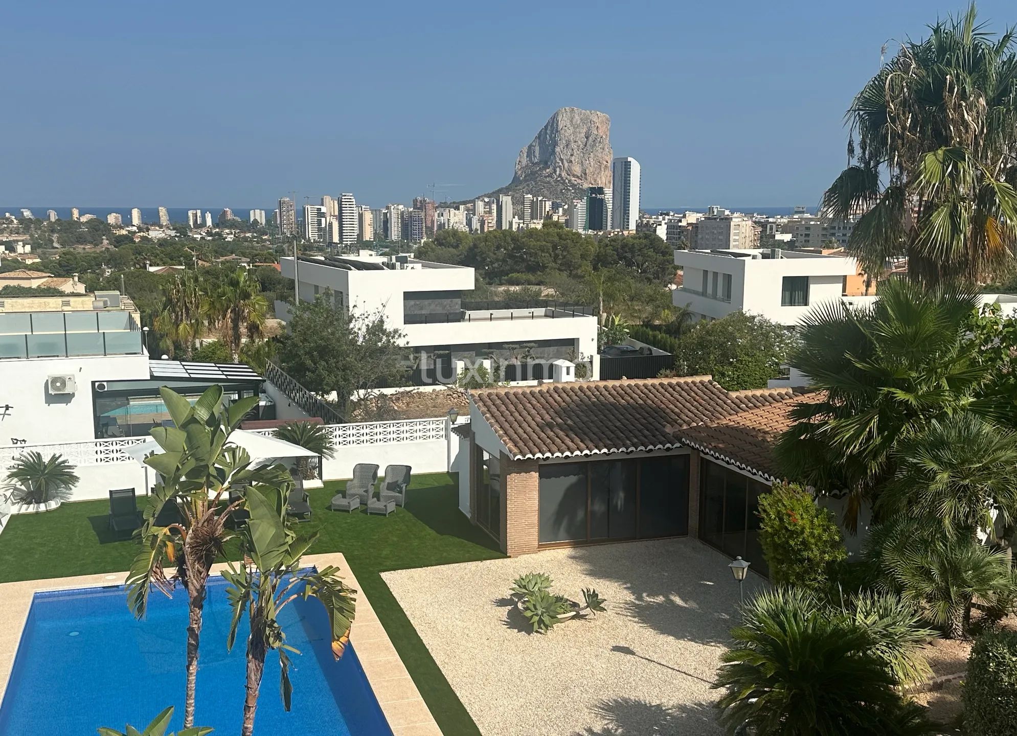 Luxurious villa with breathtaking sea and mountain views in Calpe — photo 7