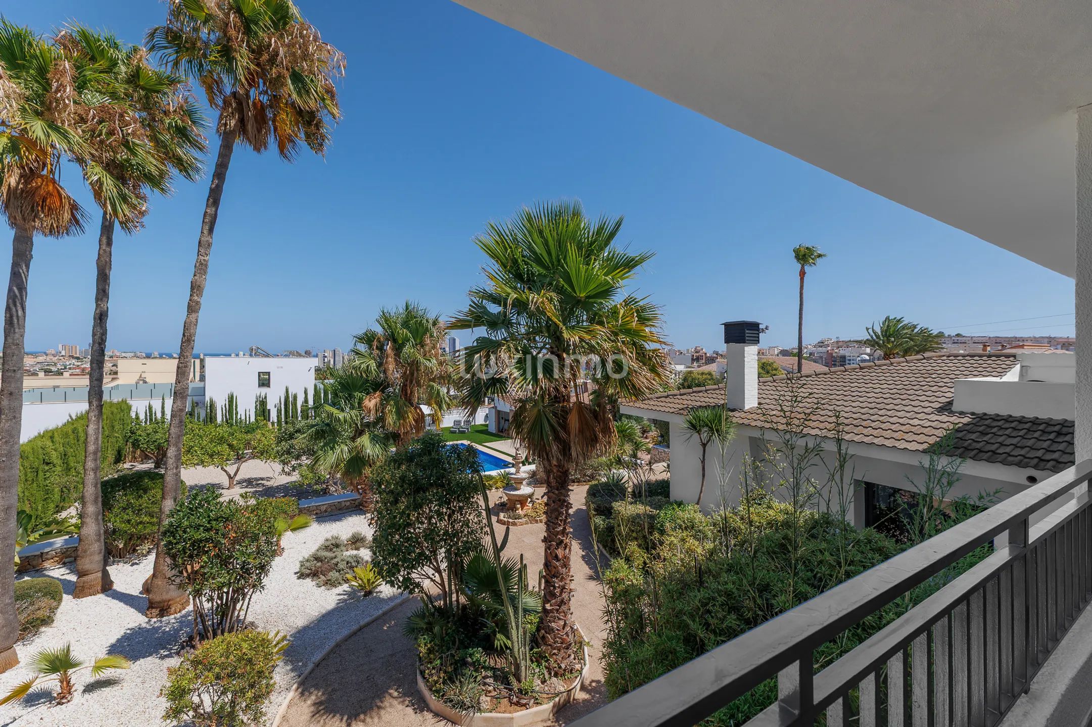 Luxurious villa with breathtaking sea and mountain views in Calpe — photo 26