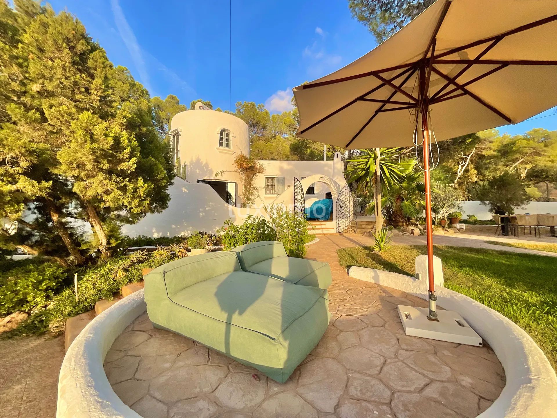 A Charming Ibicenco Retreat with Sea and Sunset Views in Cala Gració — photo 5