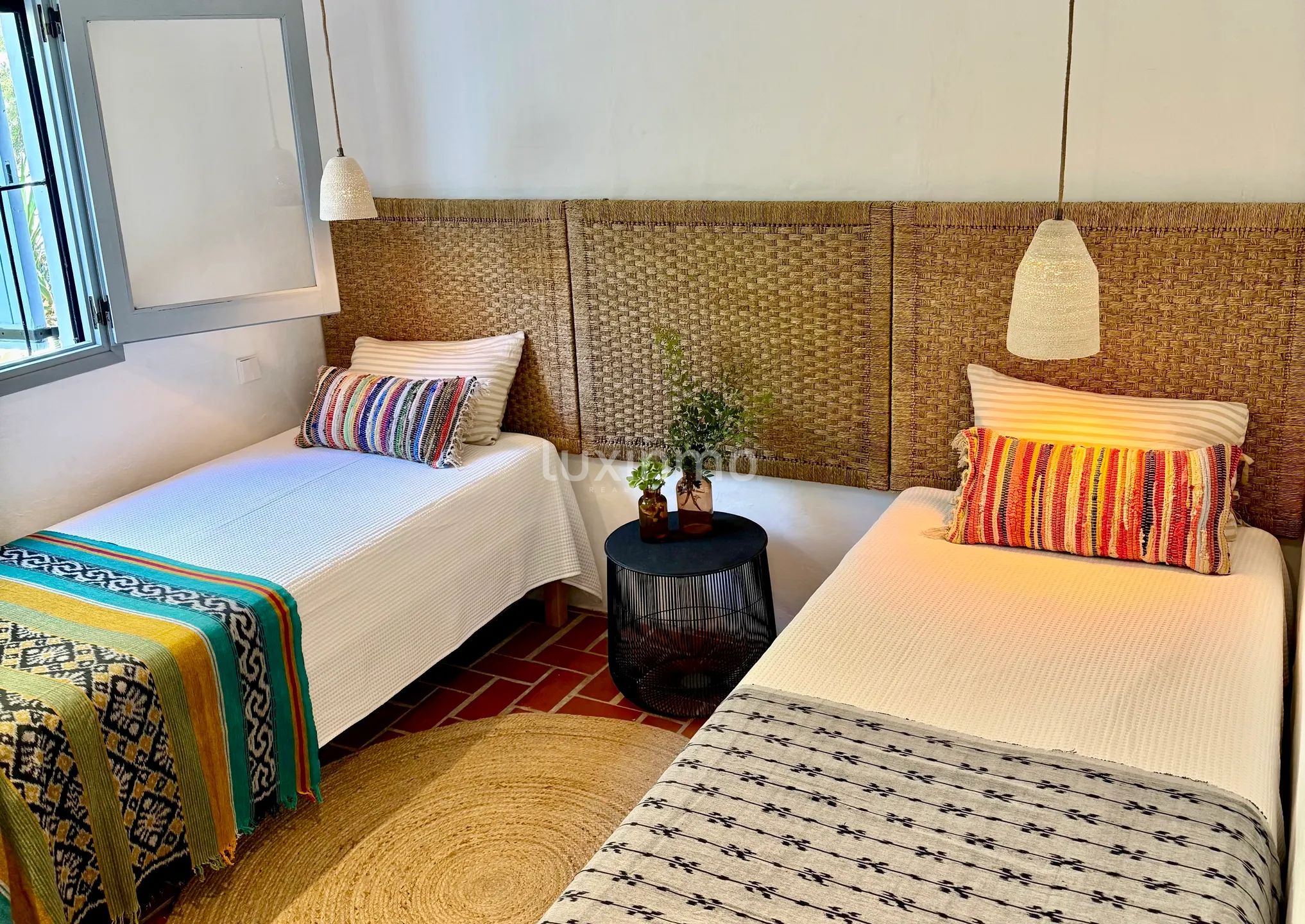 Очаровательное поместье на Ибиценко с видом на море и закат в Кала-Грасио — photo 12