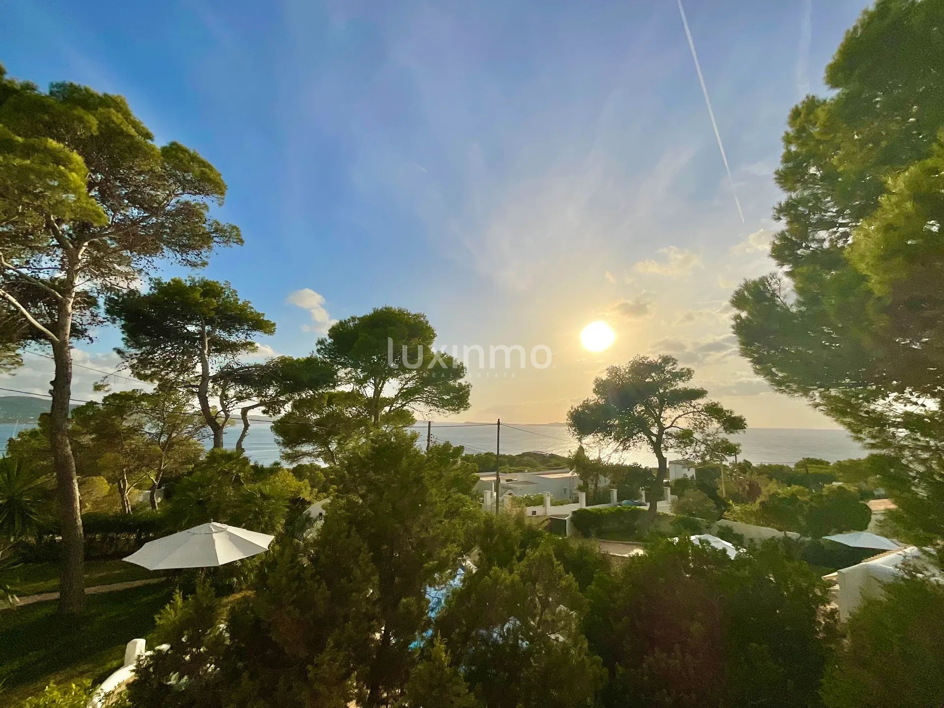 Очаровательное поместье на Ибиценко с видом на море и закат в Кала-Грасио — photo 19