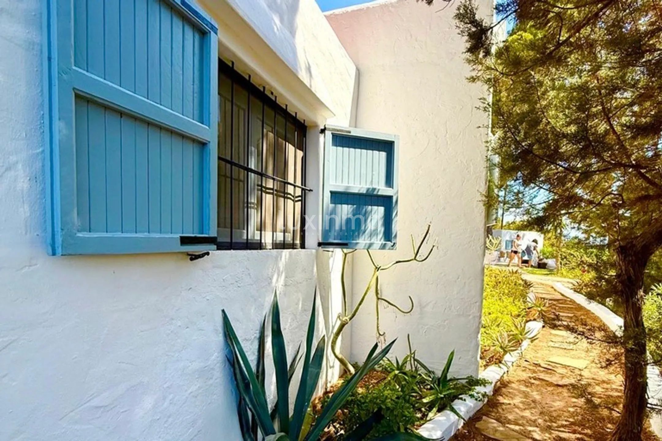 A Charming Ibicenco Retreat with Sea and Sunset Views in Cala Gració — photo 17